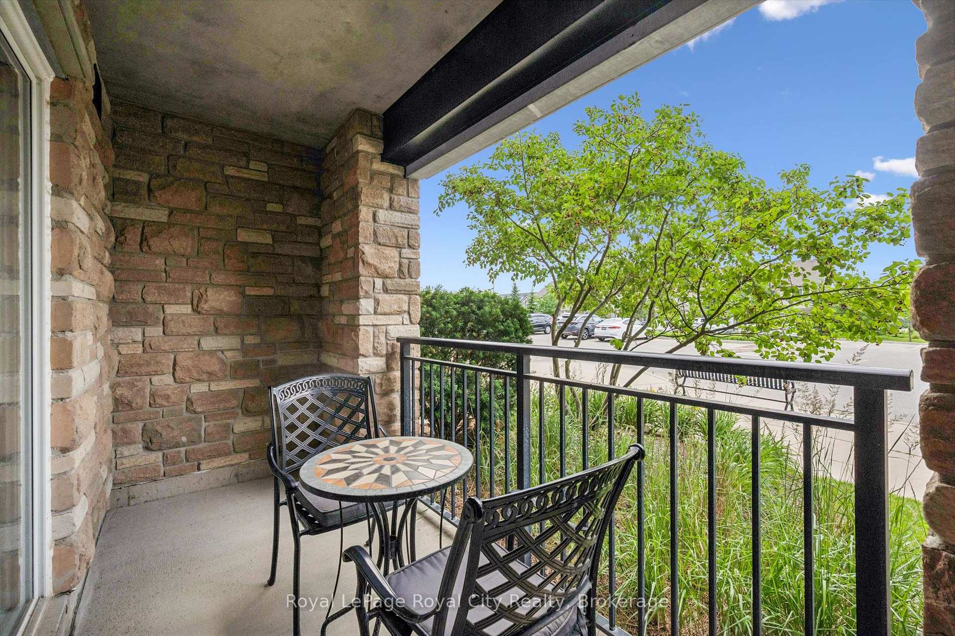 67 Kingsbury Square 111