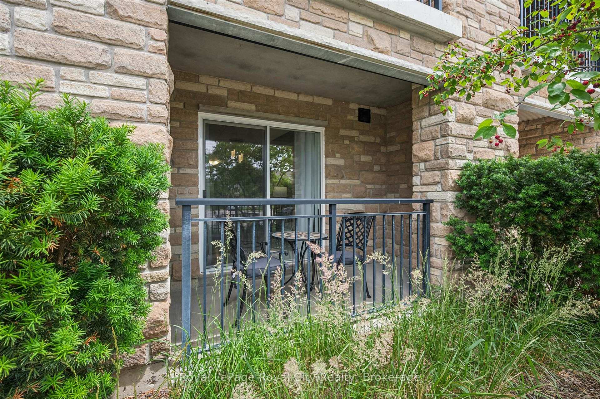 67 Kingsbury Square 111