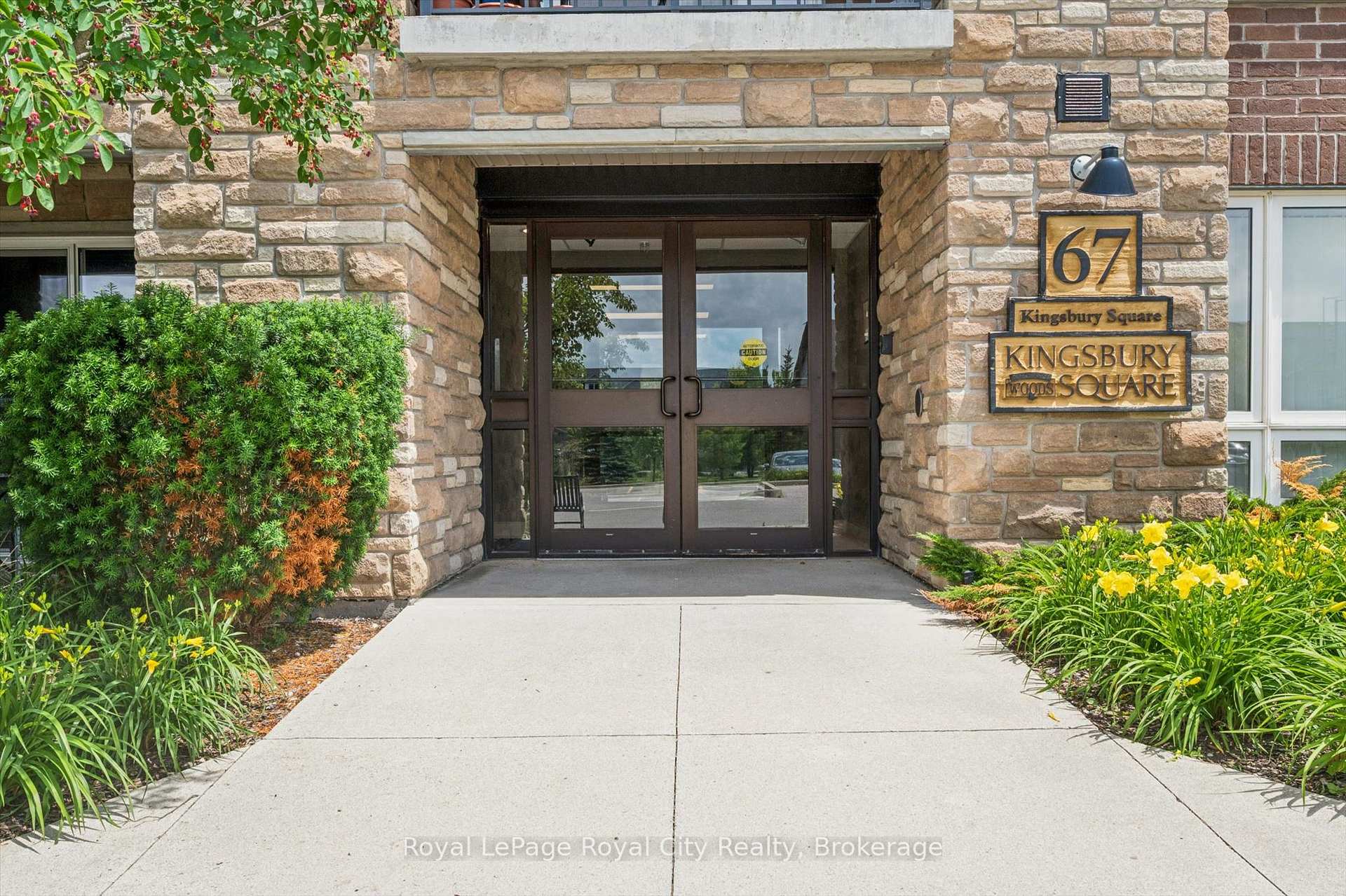 67 Kingsbury Square 111