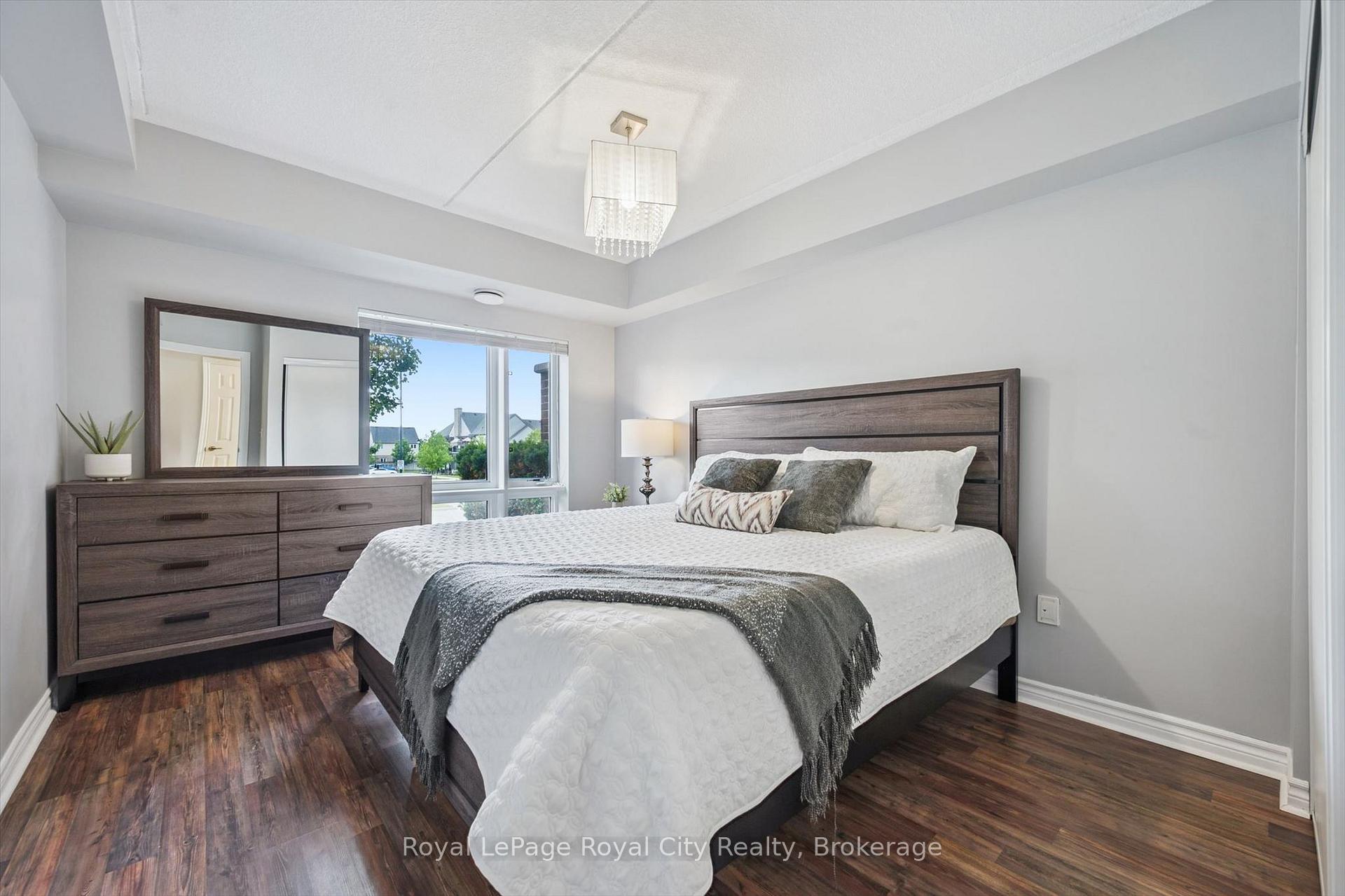 67 Kingsbury Square 111