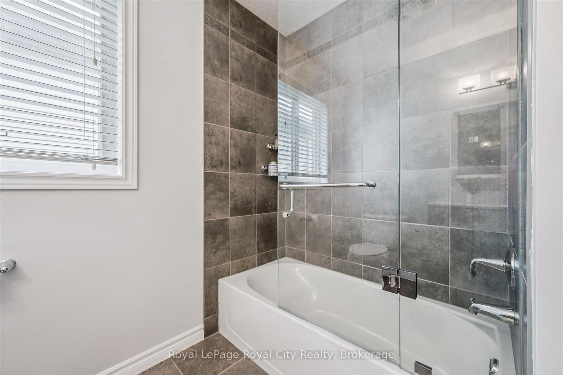 144 Kemp Crescent