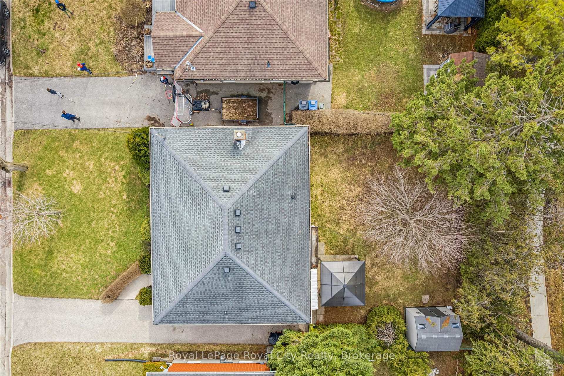 10 Paul Avenue