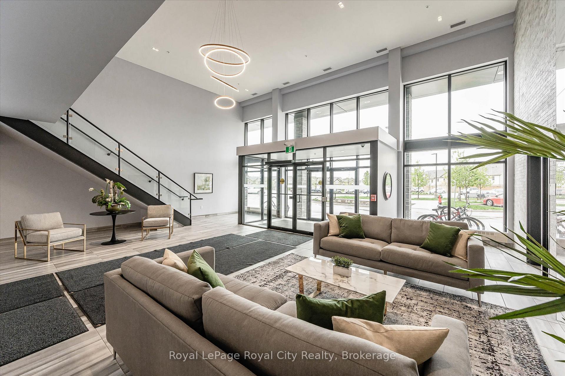 35 Kingsbury Square 121