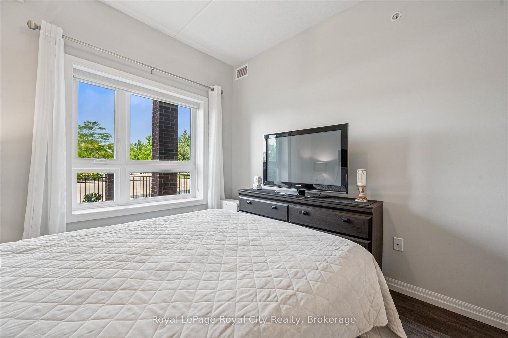 35 Kingsbury Square 121
