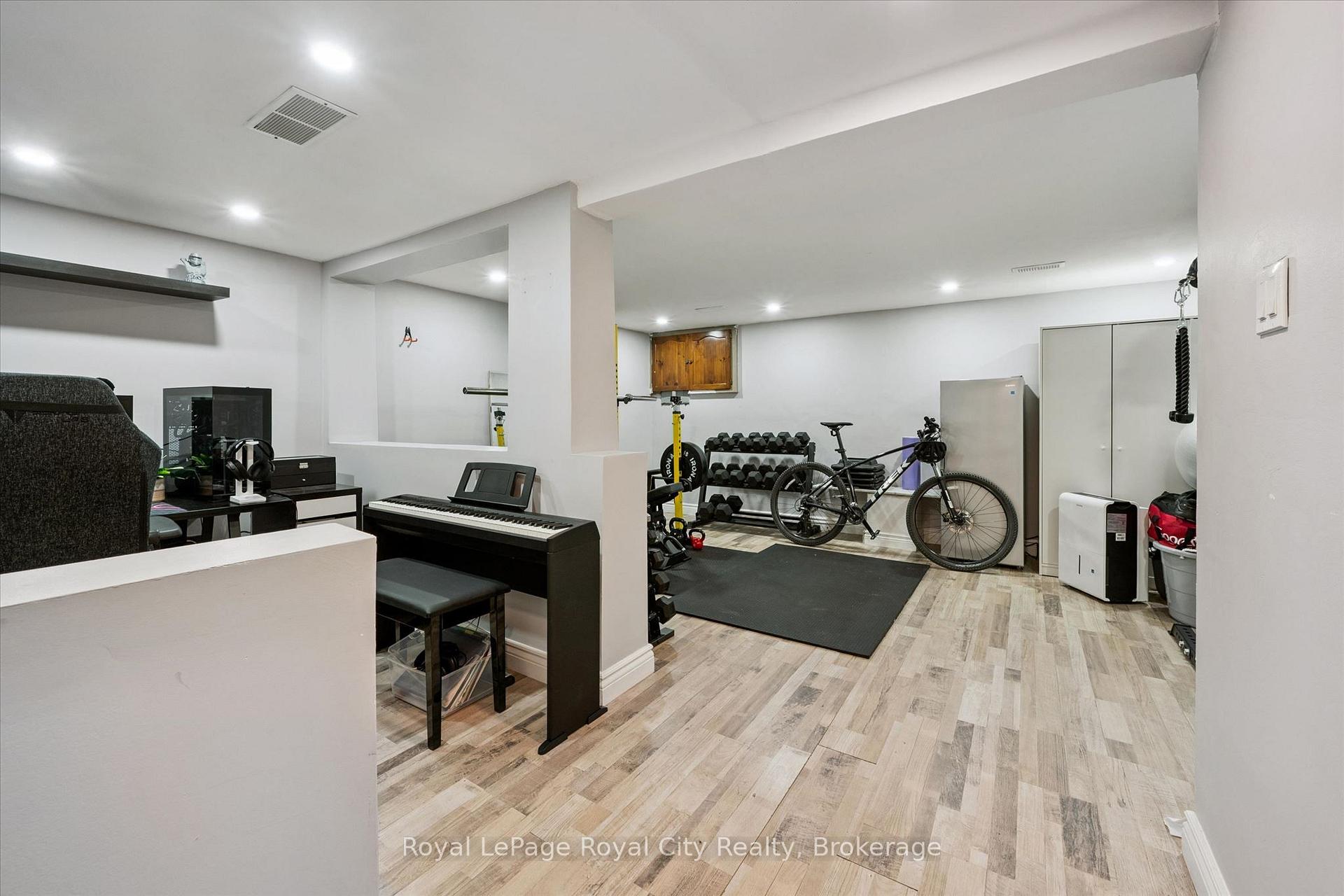 41 Rhonda Road 23