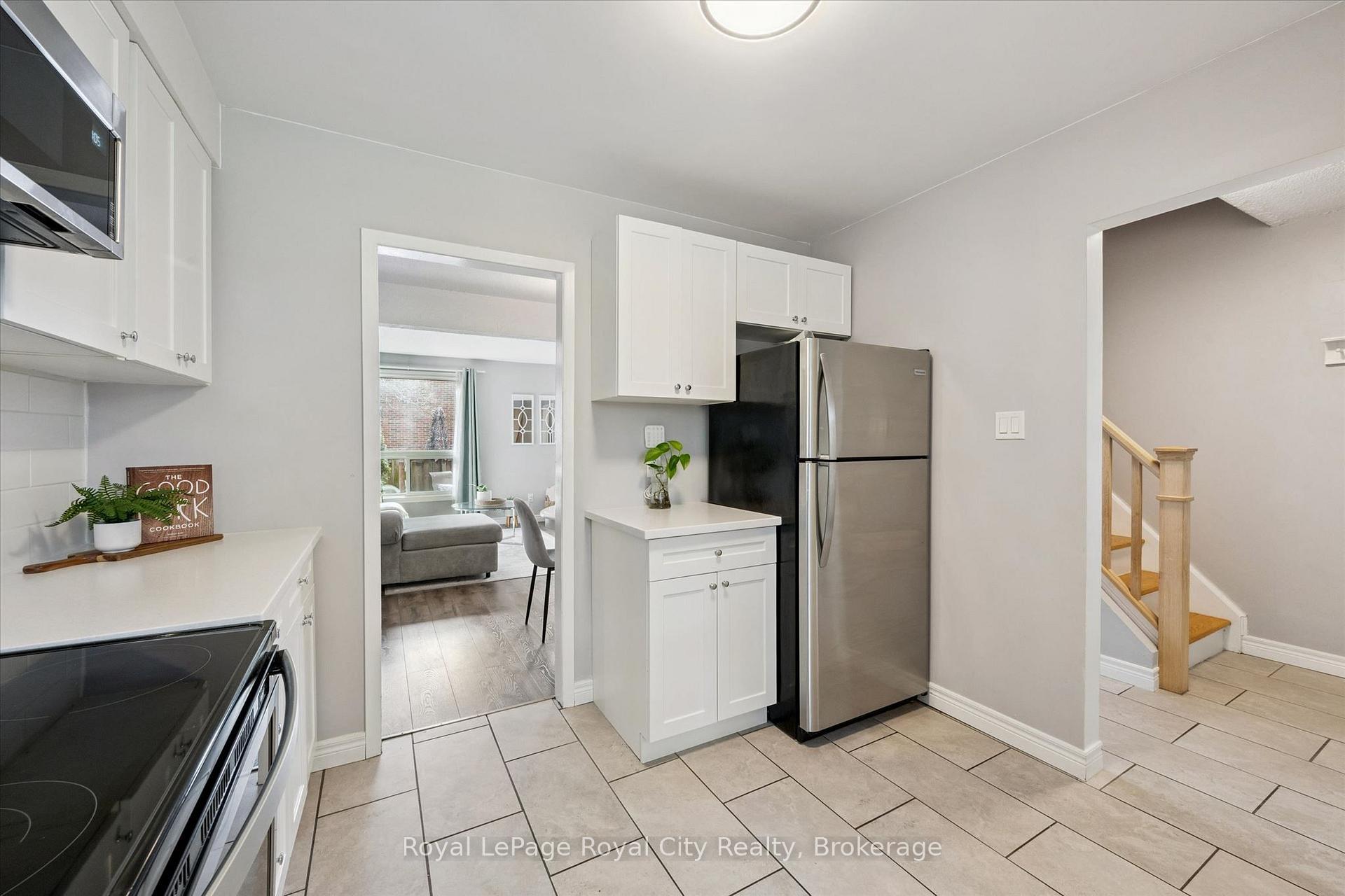 41 Rhonda Road 23
