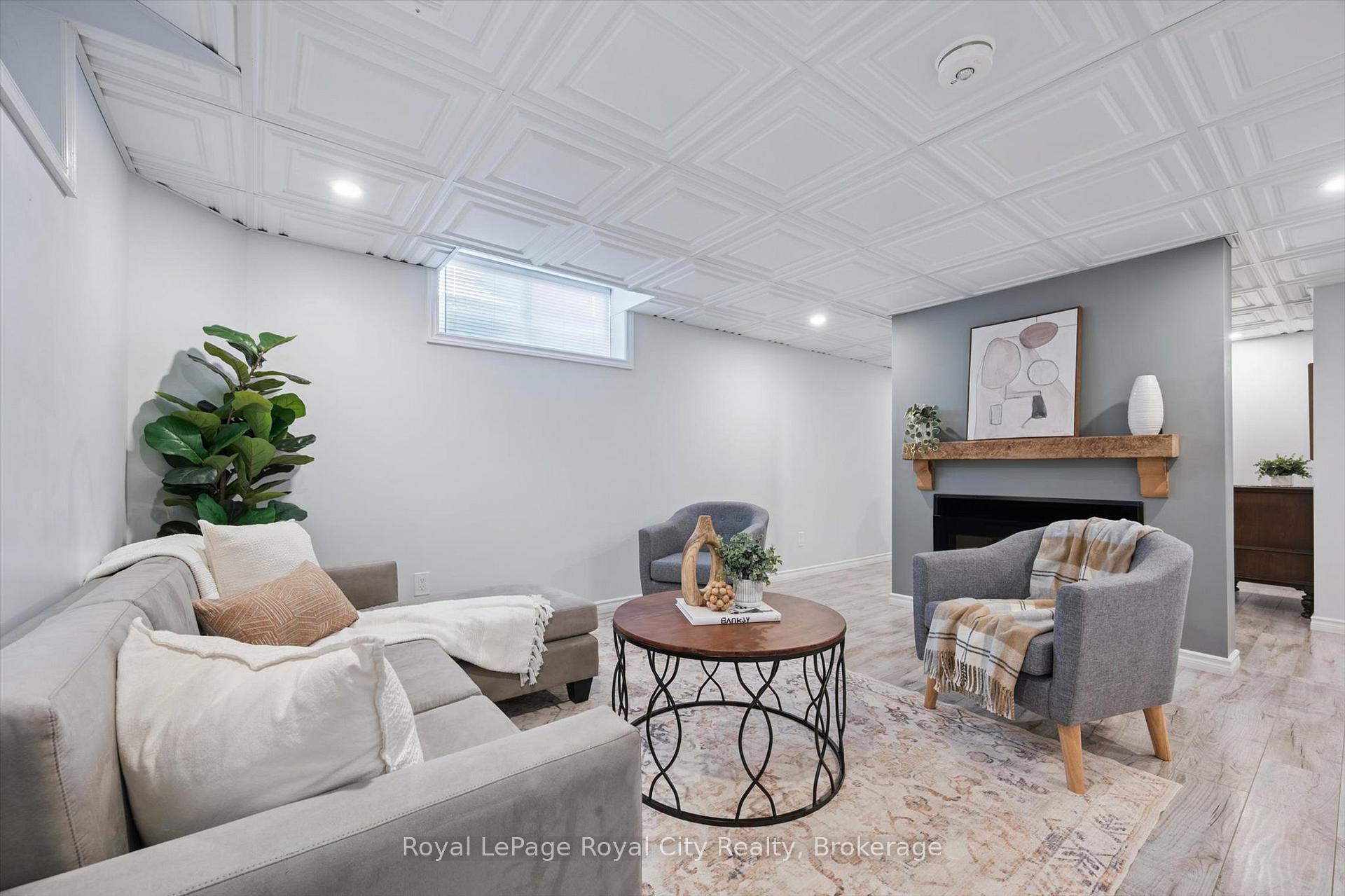 98 Kay Crescent