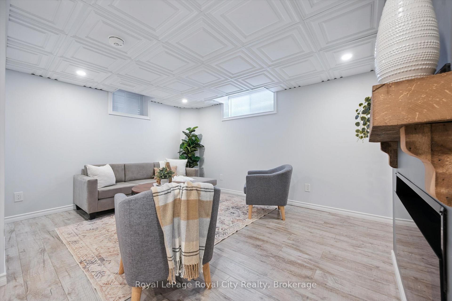 98 Kay Crescent