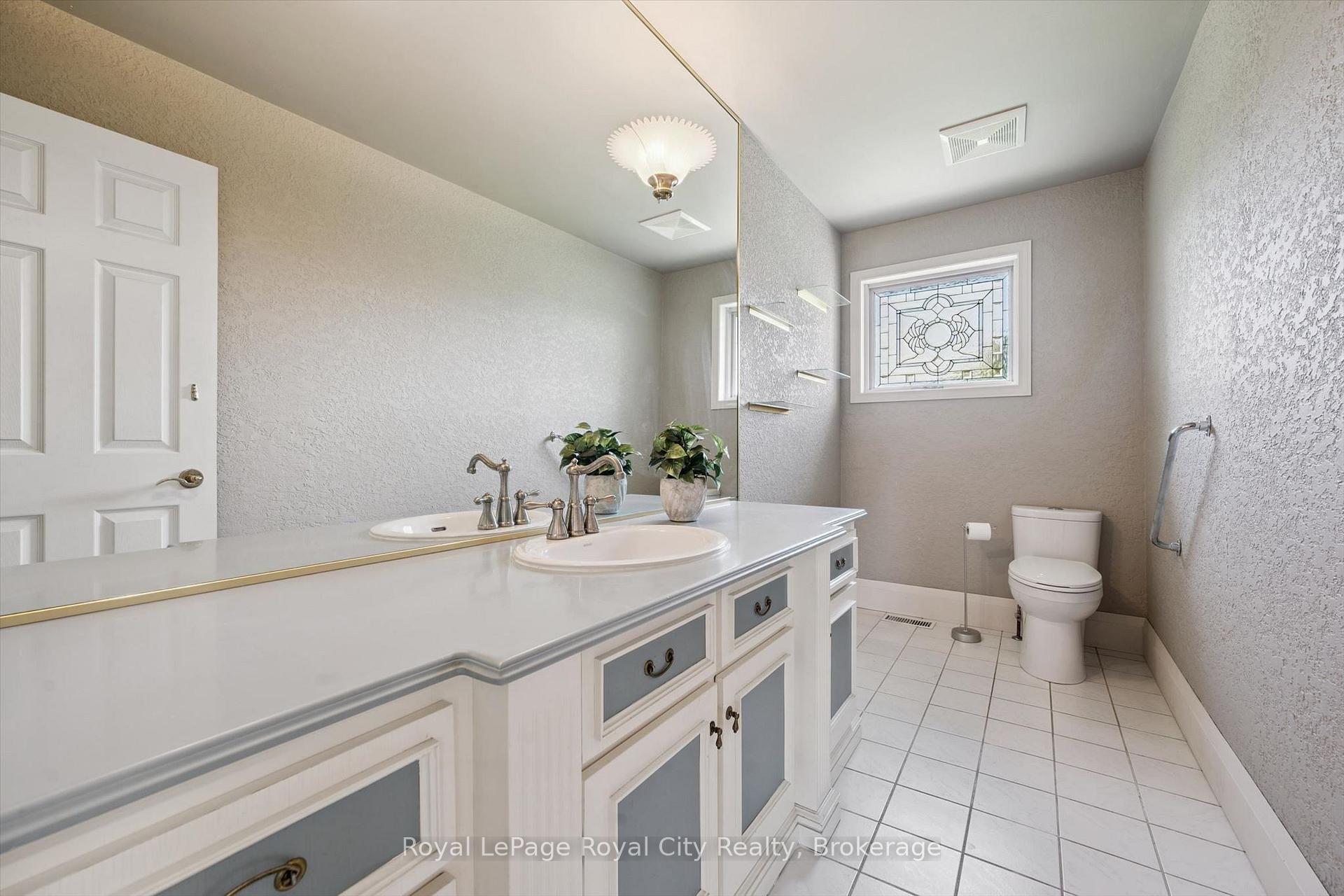 8060 Wellington 18 Road