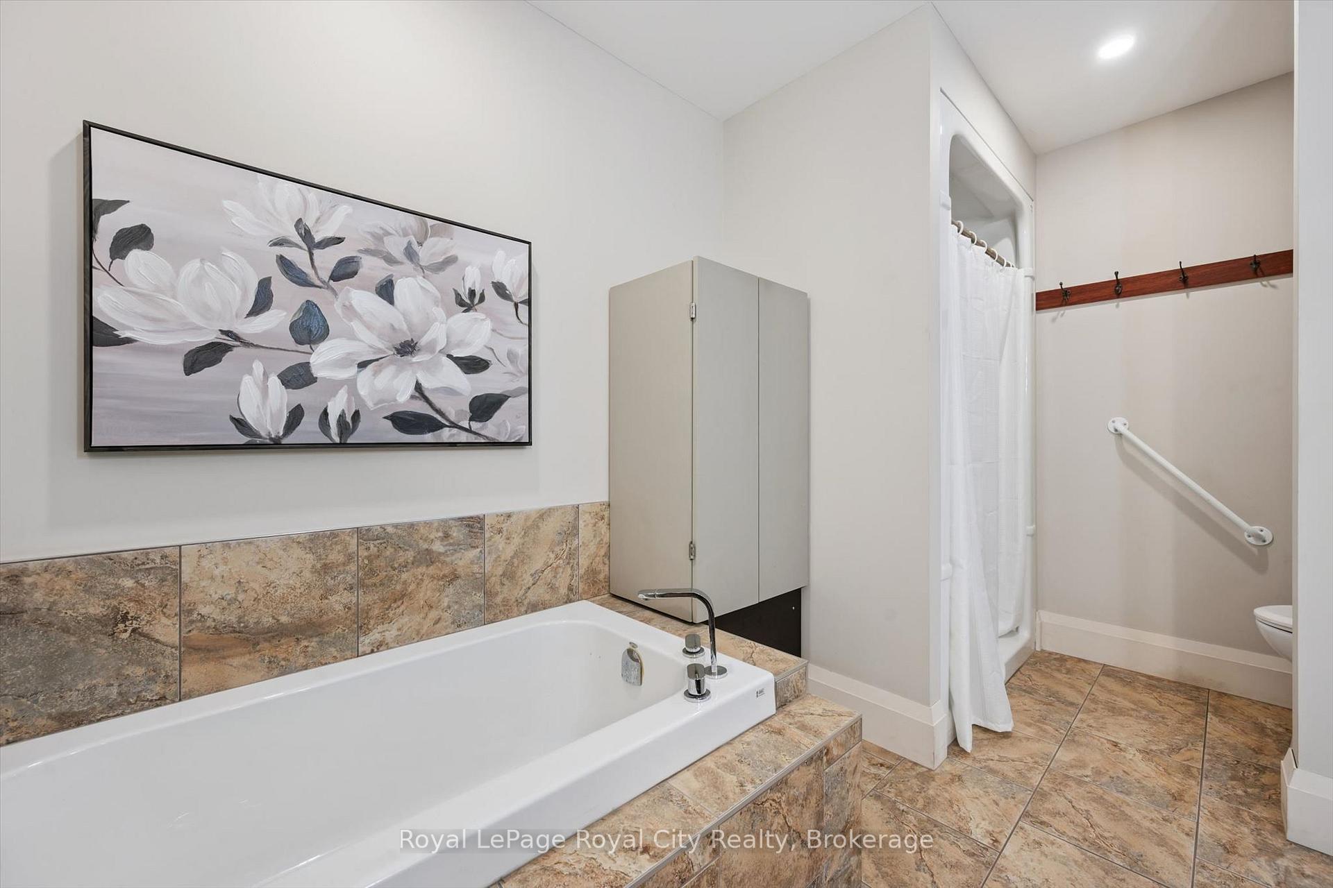 8060 Wellington 18 Road