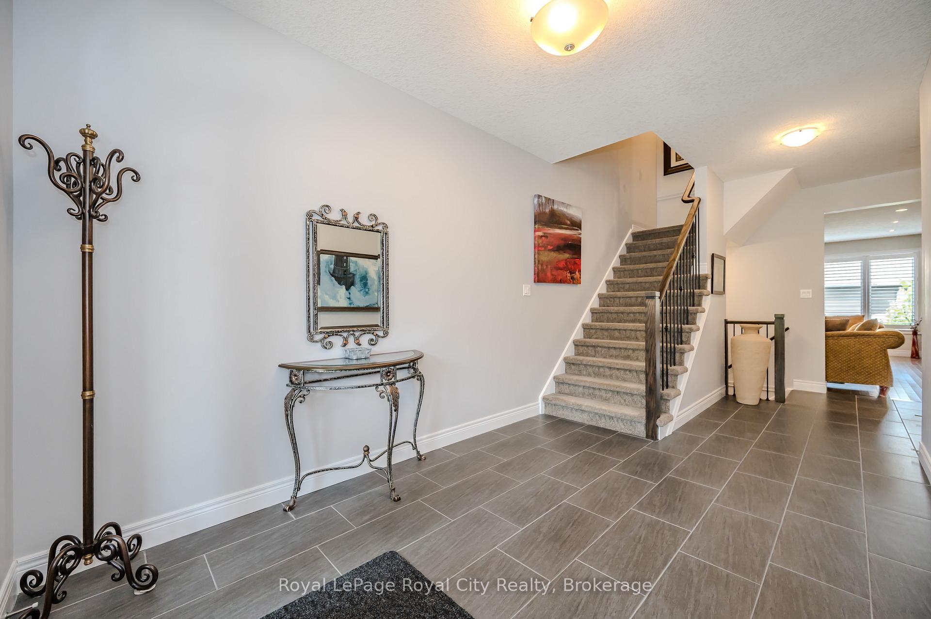 254 Gosling Gardens 26