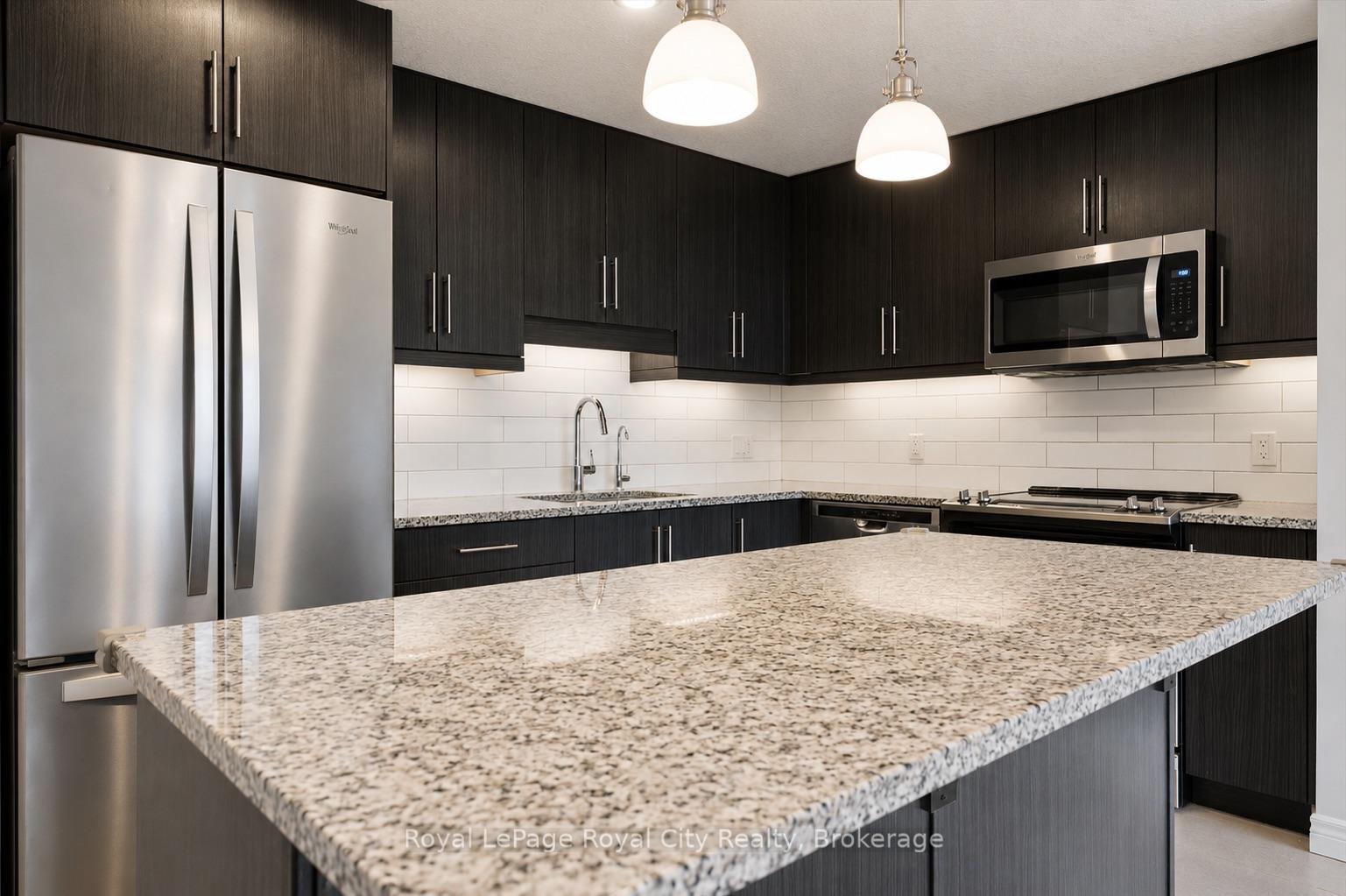 333 Gosling Gardens 207