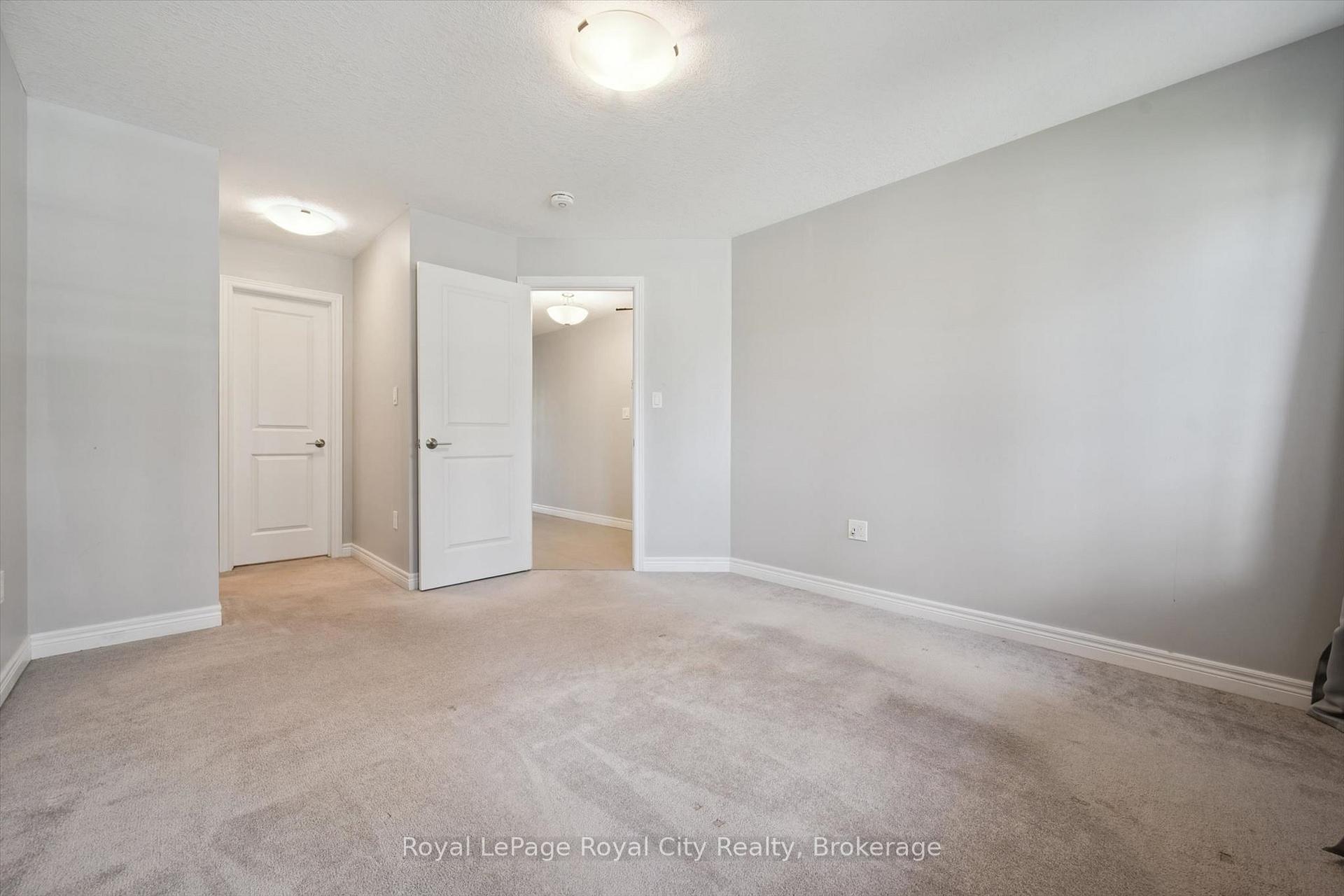 333 Gosling Gardens 207