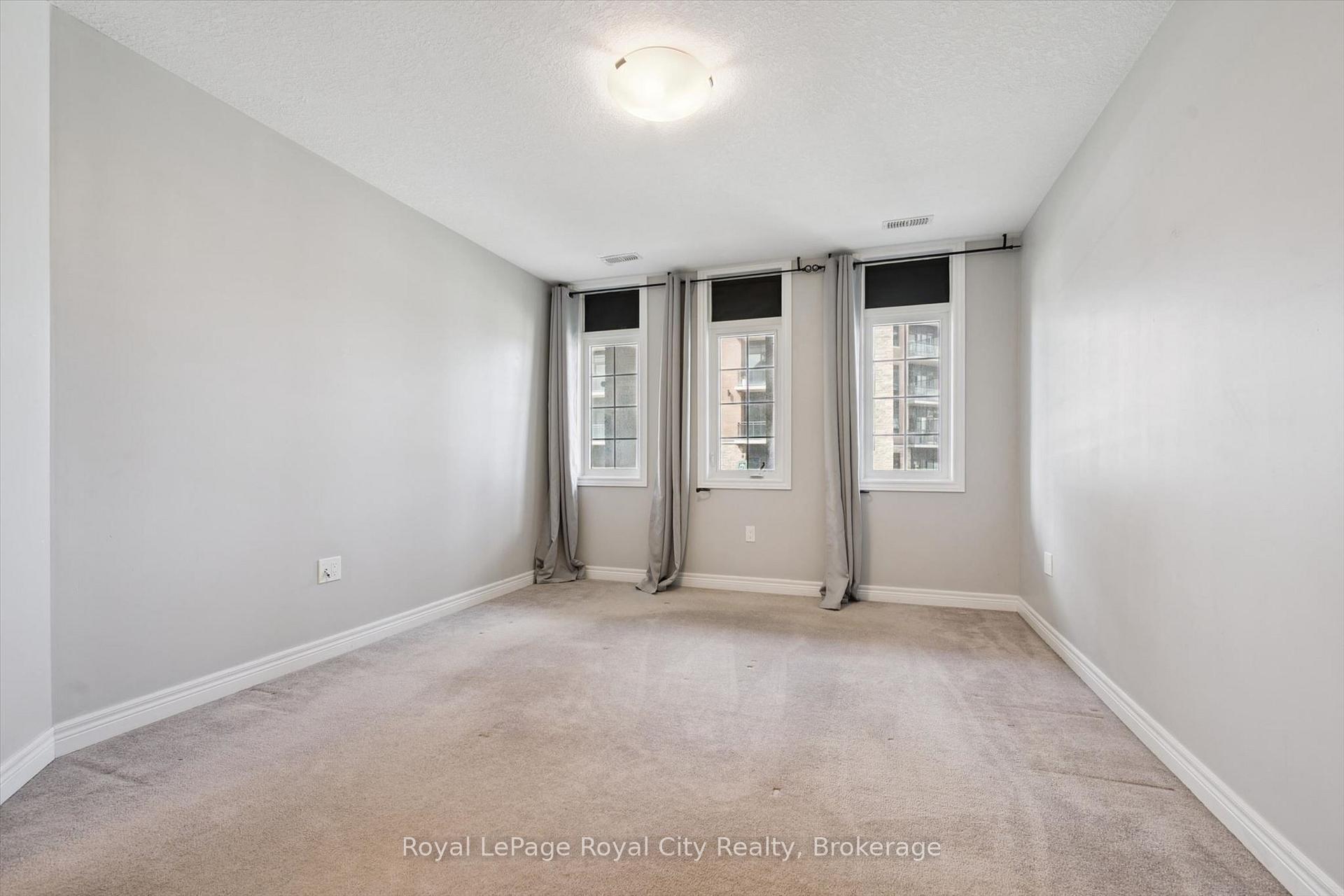 333 Gosling Gardens 207