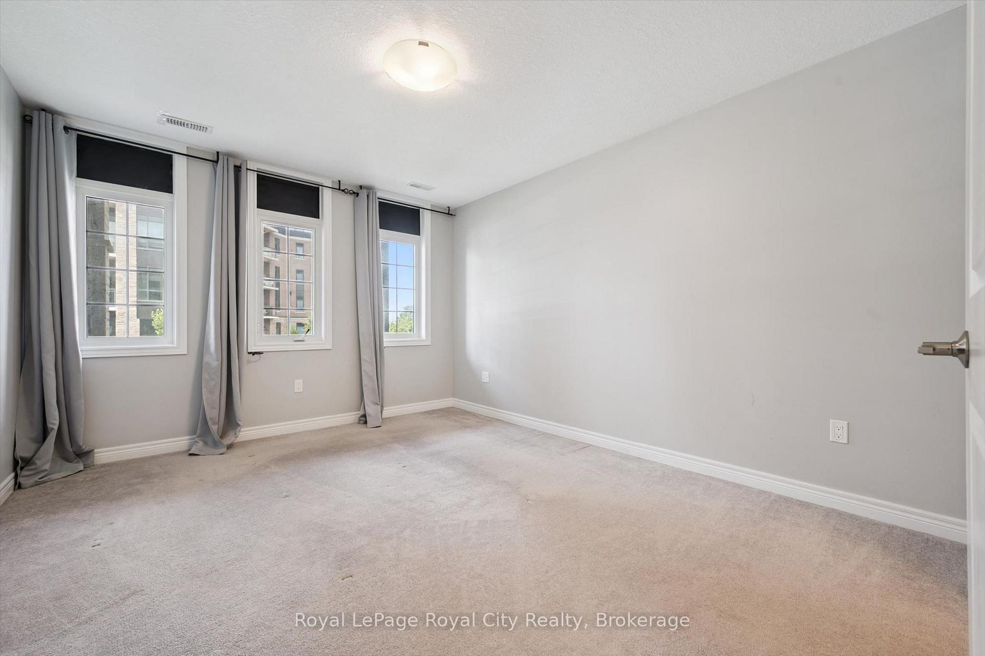 333 Gosling Gardens 207