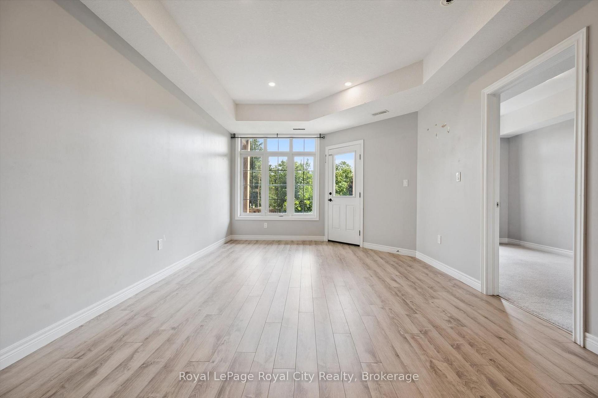 333 Gosling Gardens 207