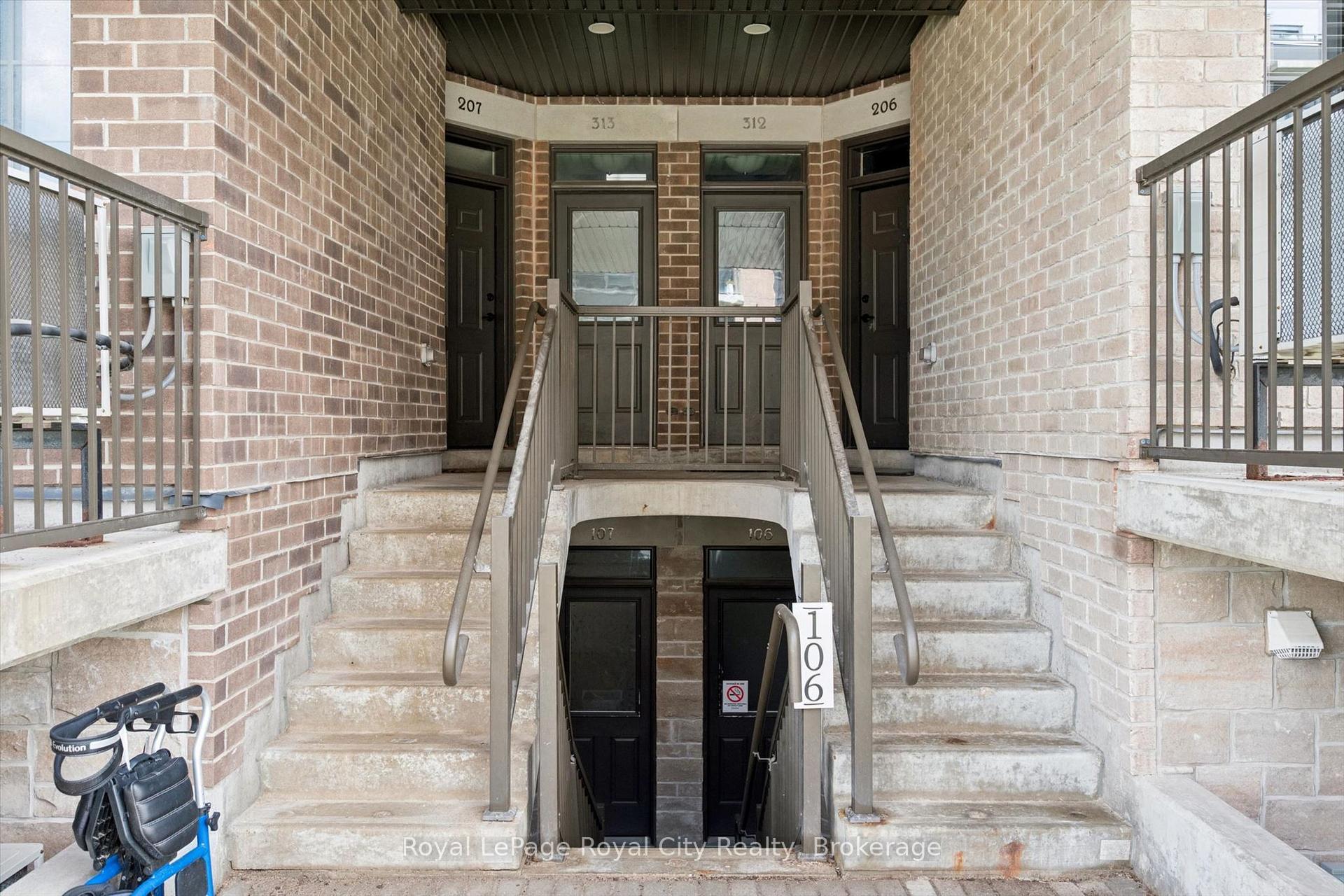 333 Gosling Gardens 207
