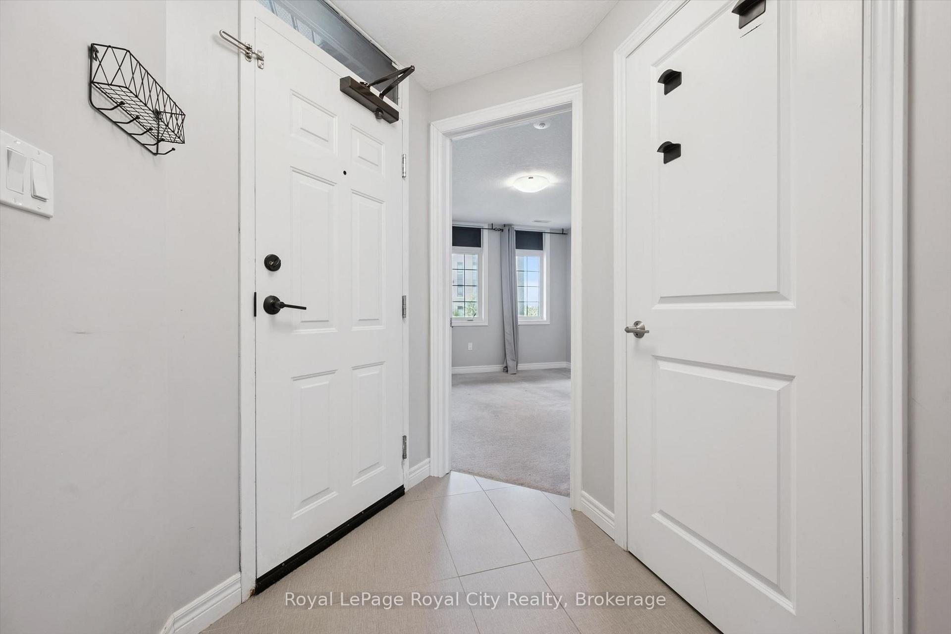 333 Gosling Gardens 207