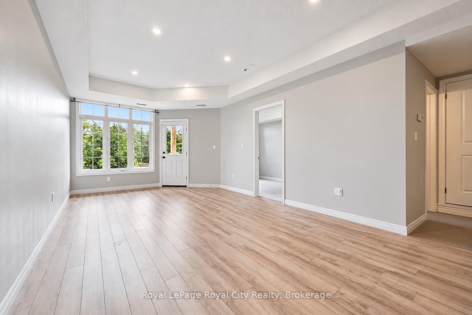333 Gosling Gardens 207