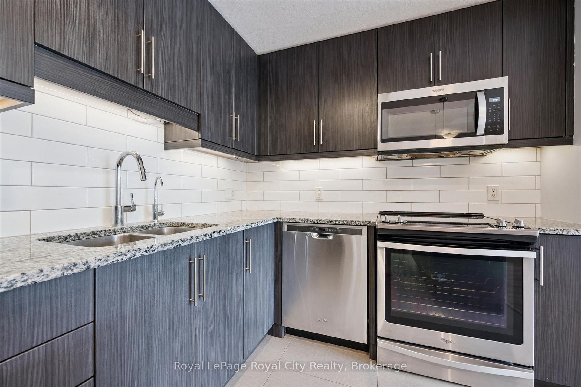 333 Gosling Gardens 207