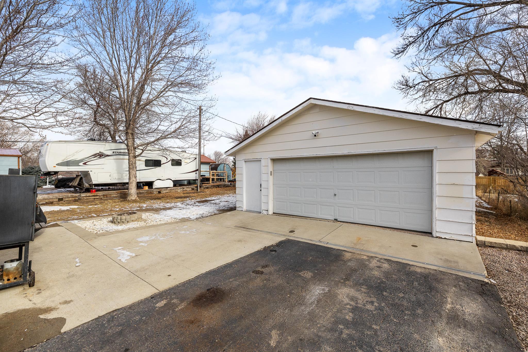 3318 Maple Avenue