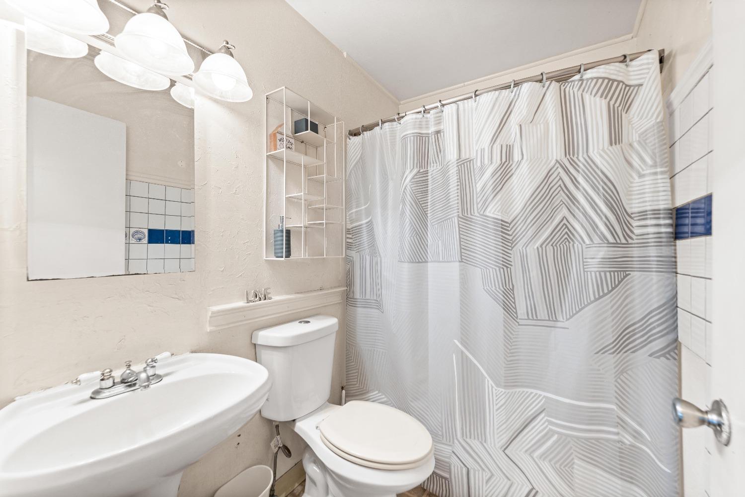 4424 Greenholme Drive Unit: 1