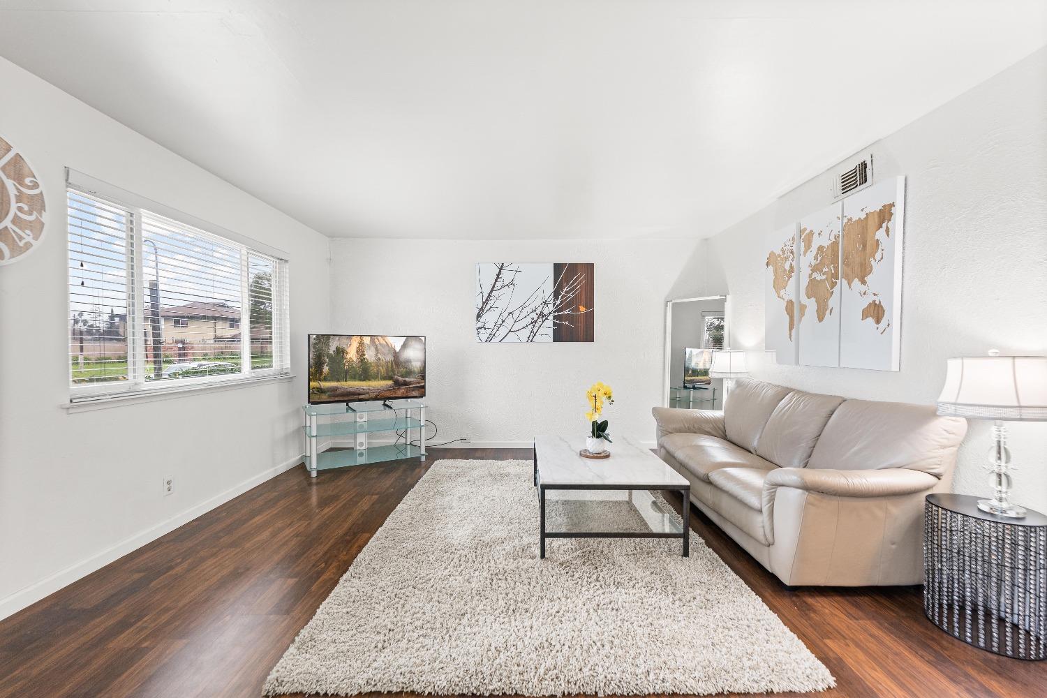 4424 Greenholme Drive Unit: 1