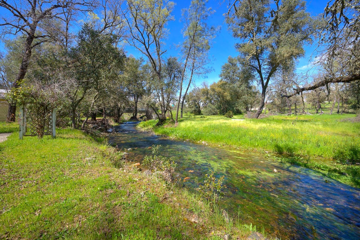 2121 Sleepy Hollow Drive