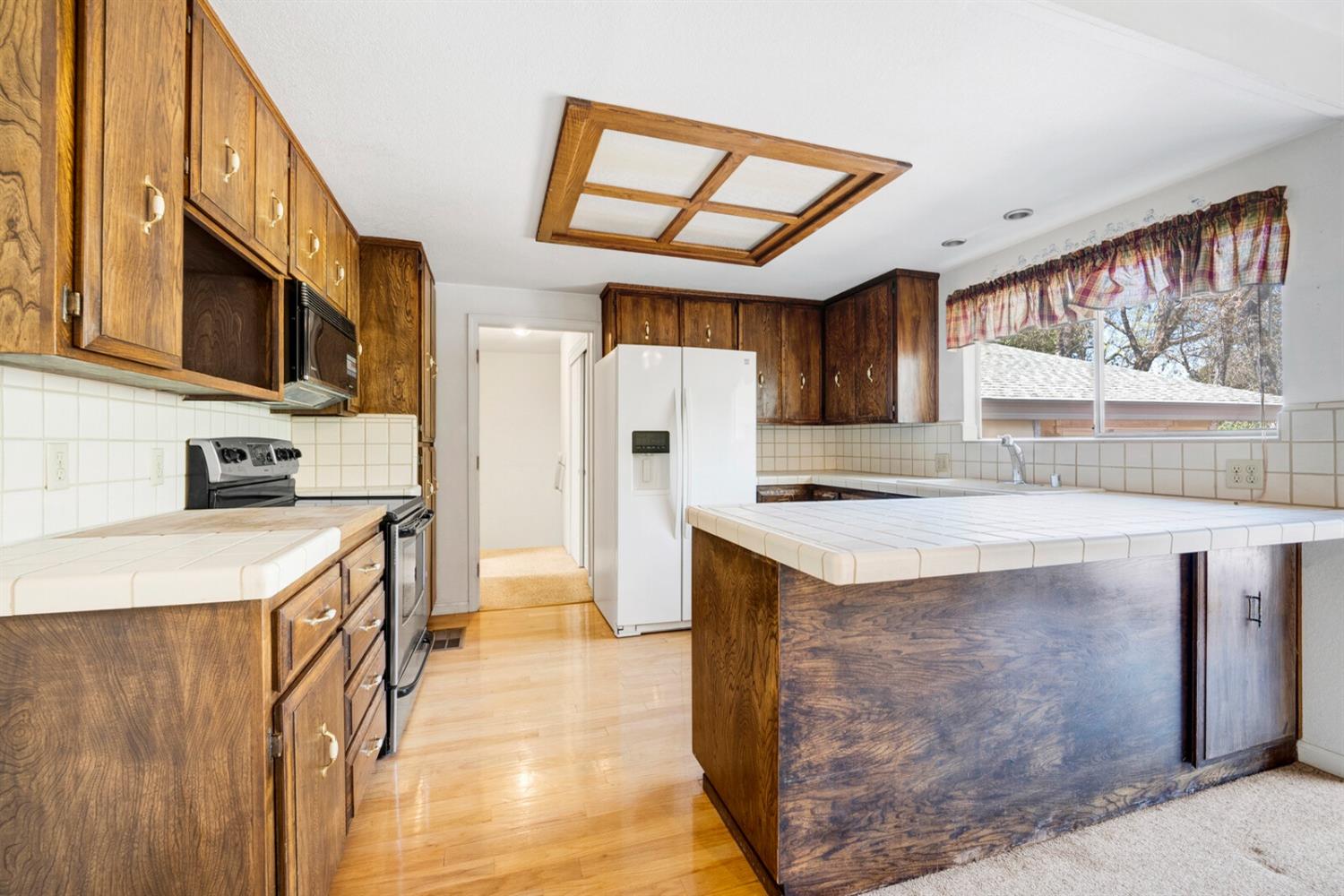 2121 Sleepy Hollow Drive