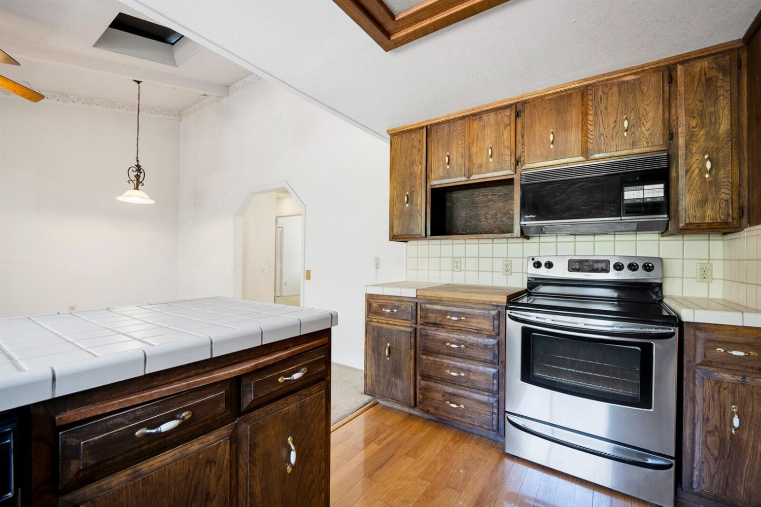 2121 Sleepy Hollow Drive