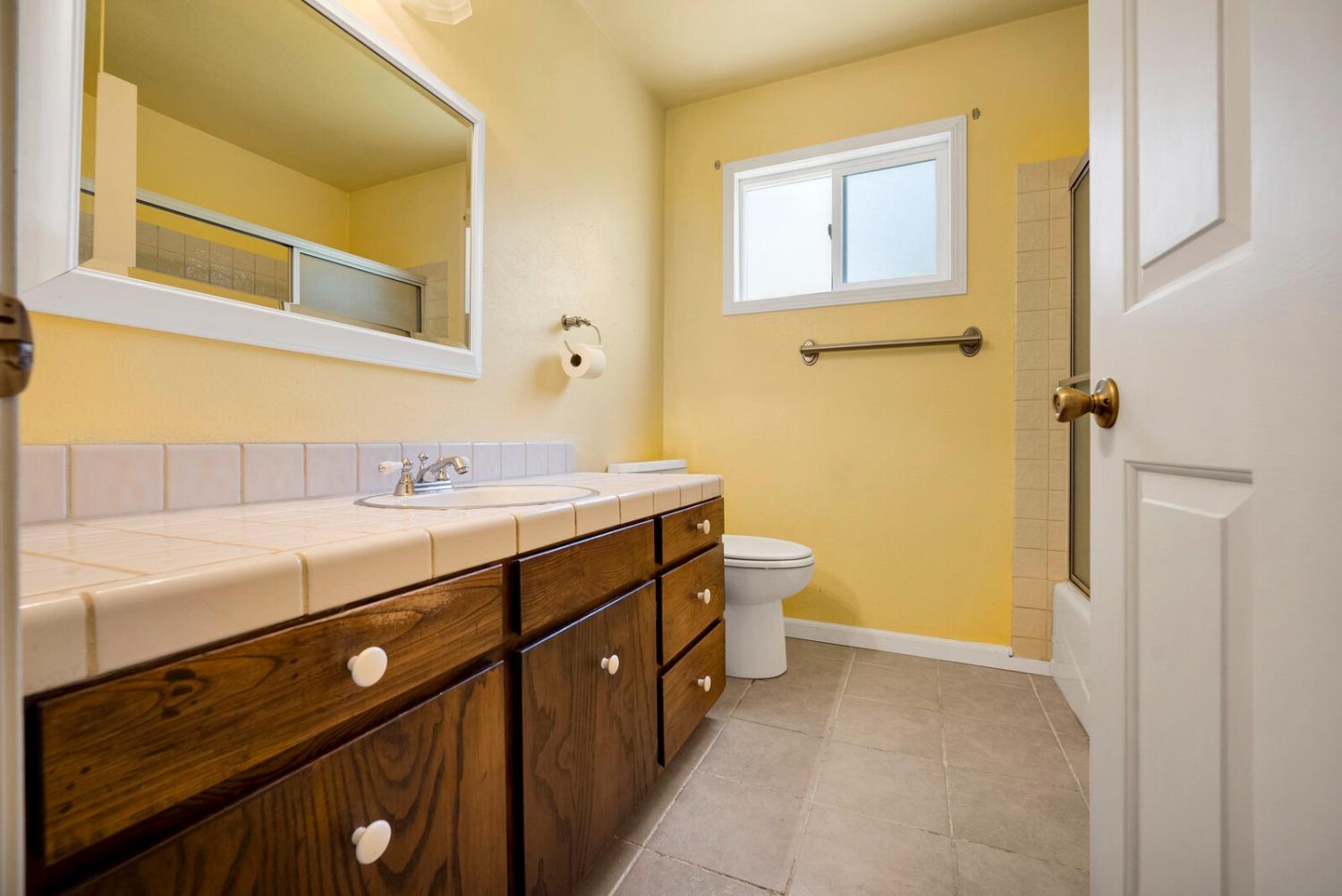 2121 Sleepy Hollow Drive