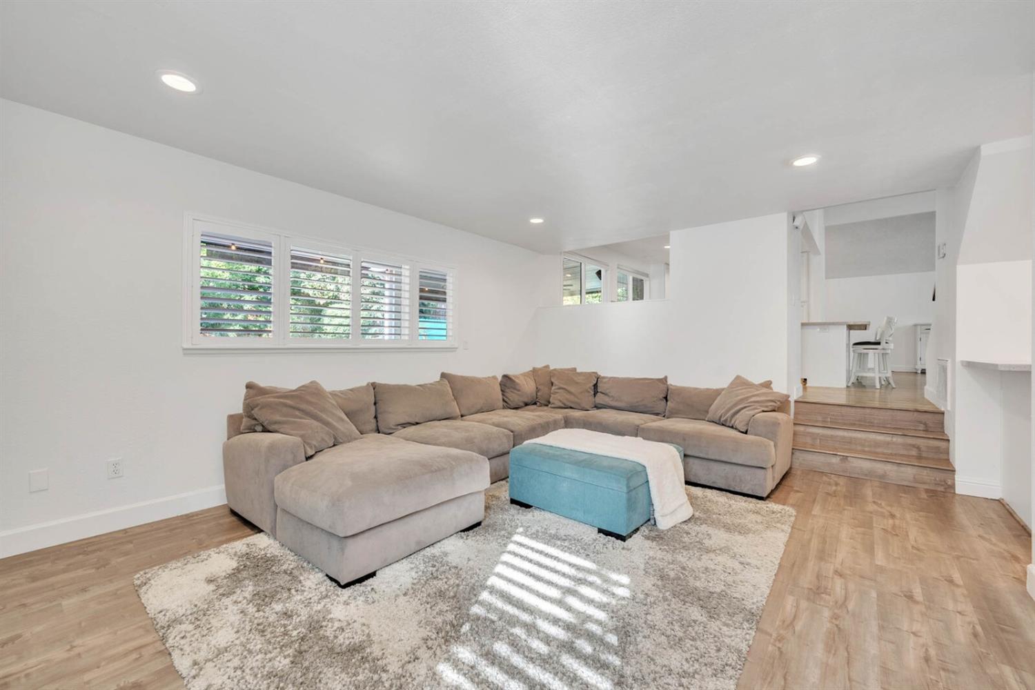 1317 Stonebridge Way