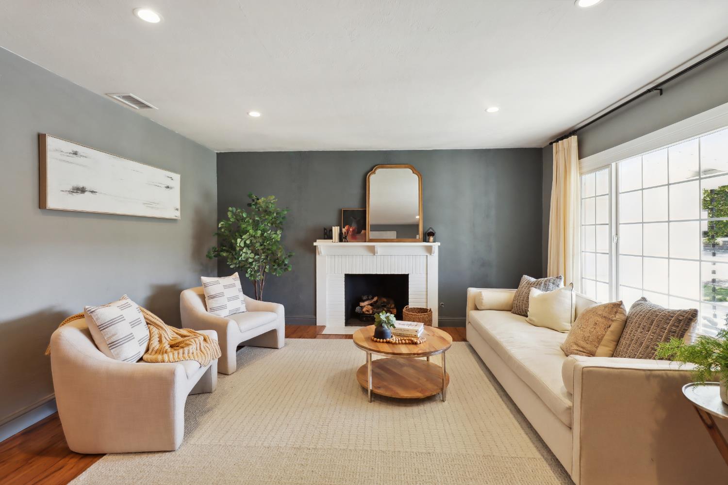 3261 Saint Mathews Drive