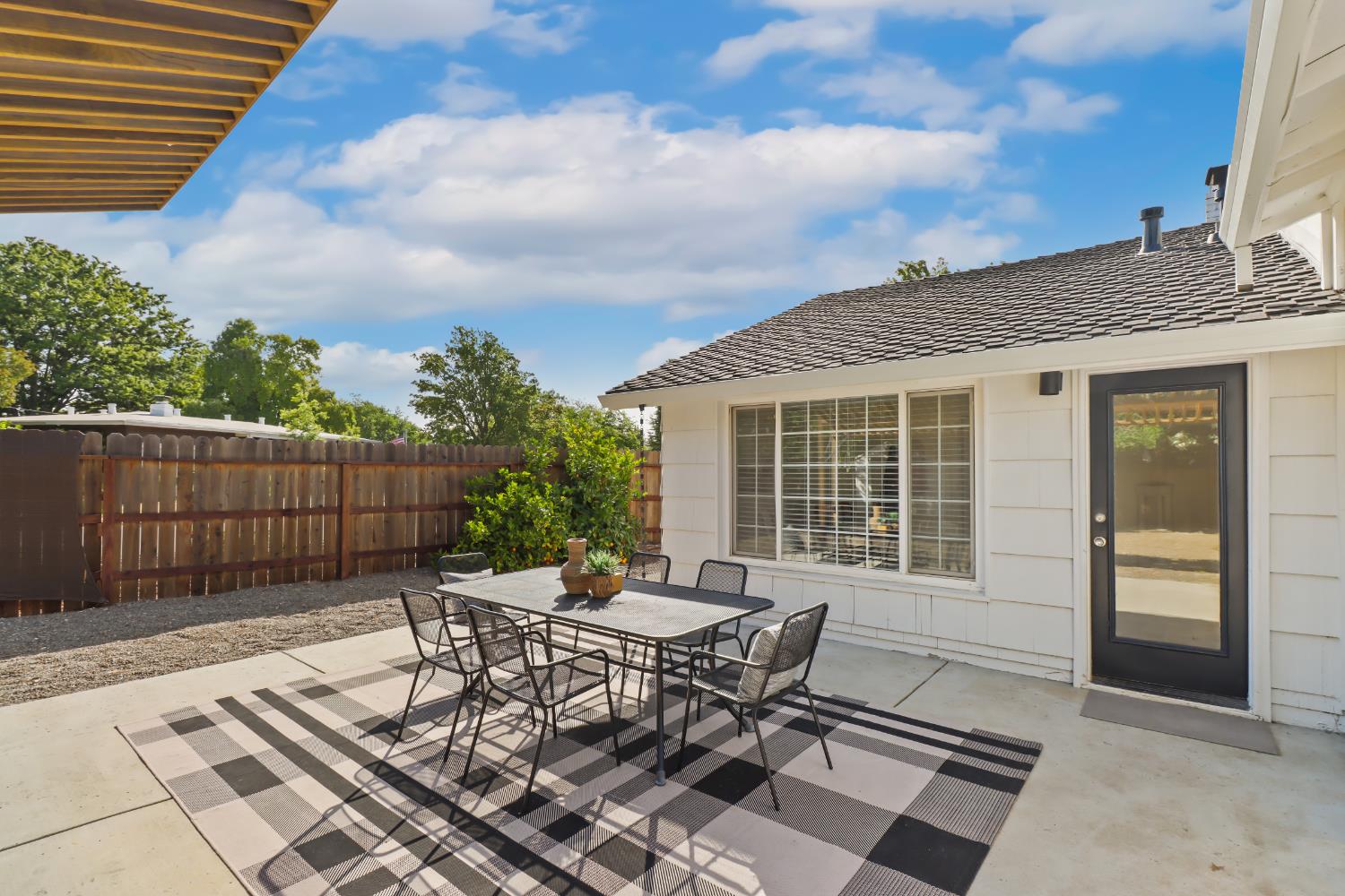 3261 Saint Mathews Drive