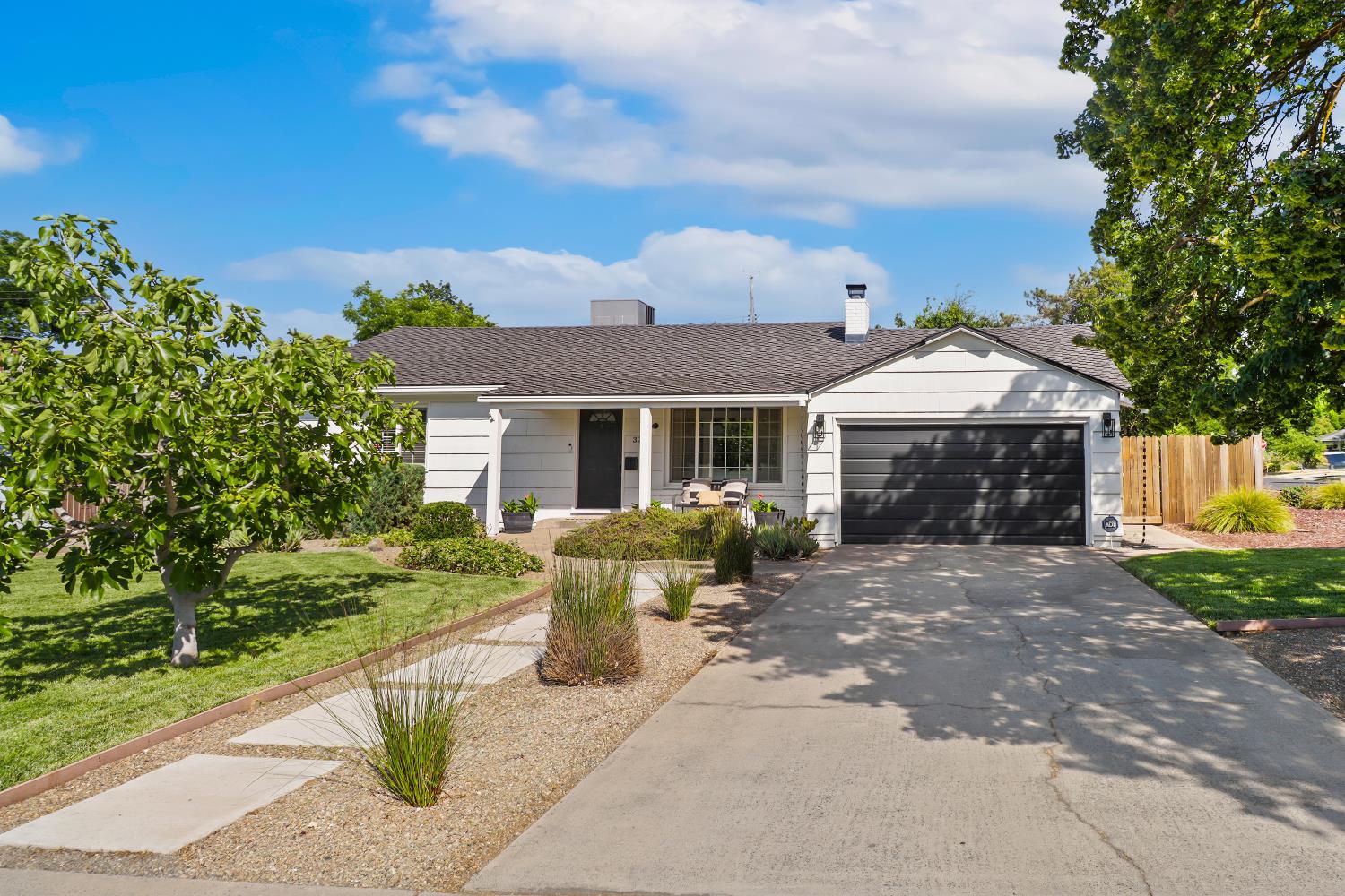 3261 Saint Mathews Drive