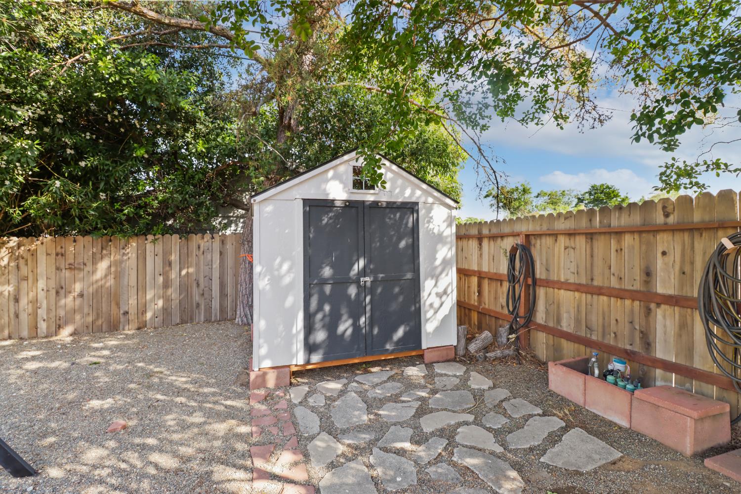 3261 Saint Mathews Drive