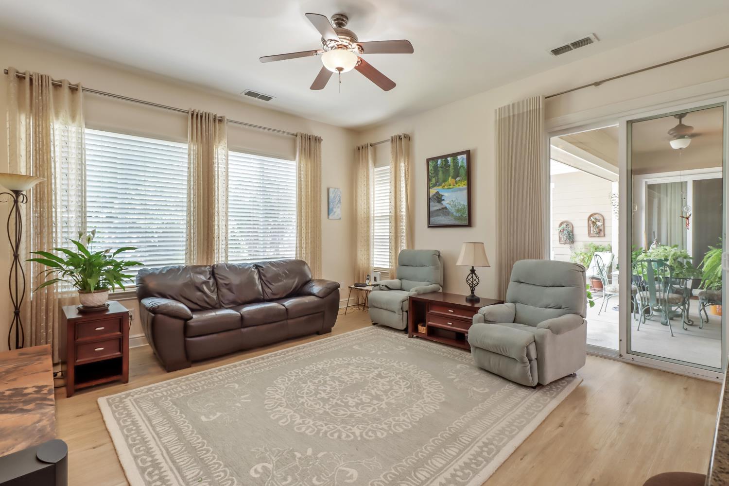 2716 Heritage Park Lane