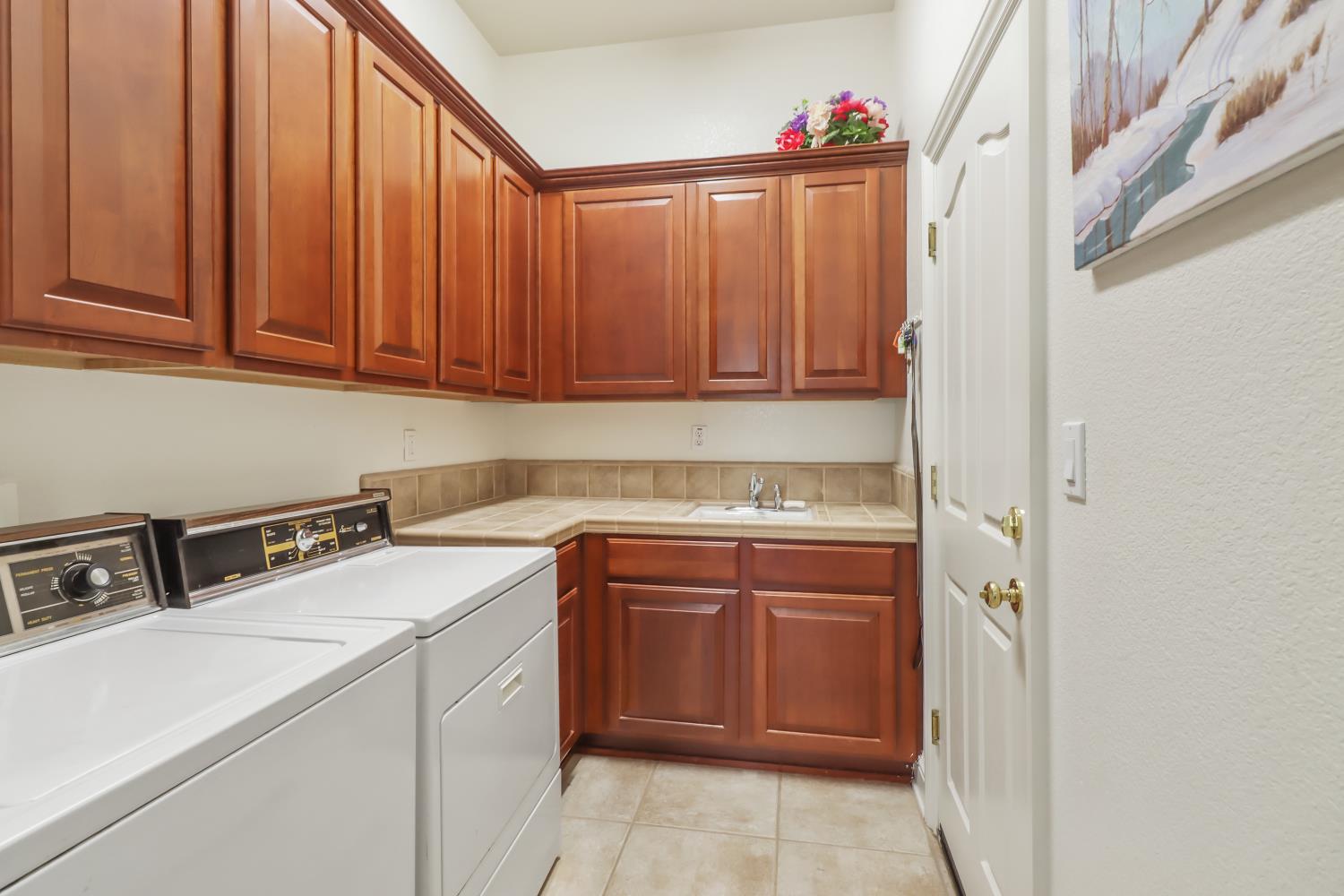 2716 Heritage Park Lane