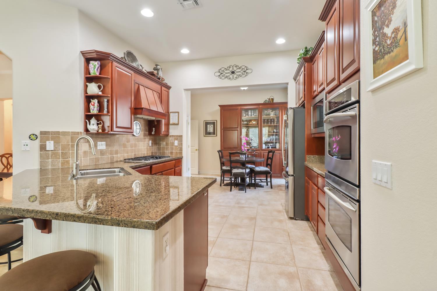 2716 Heritage Park Lane