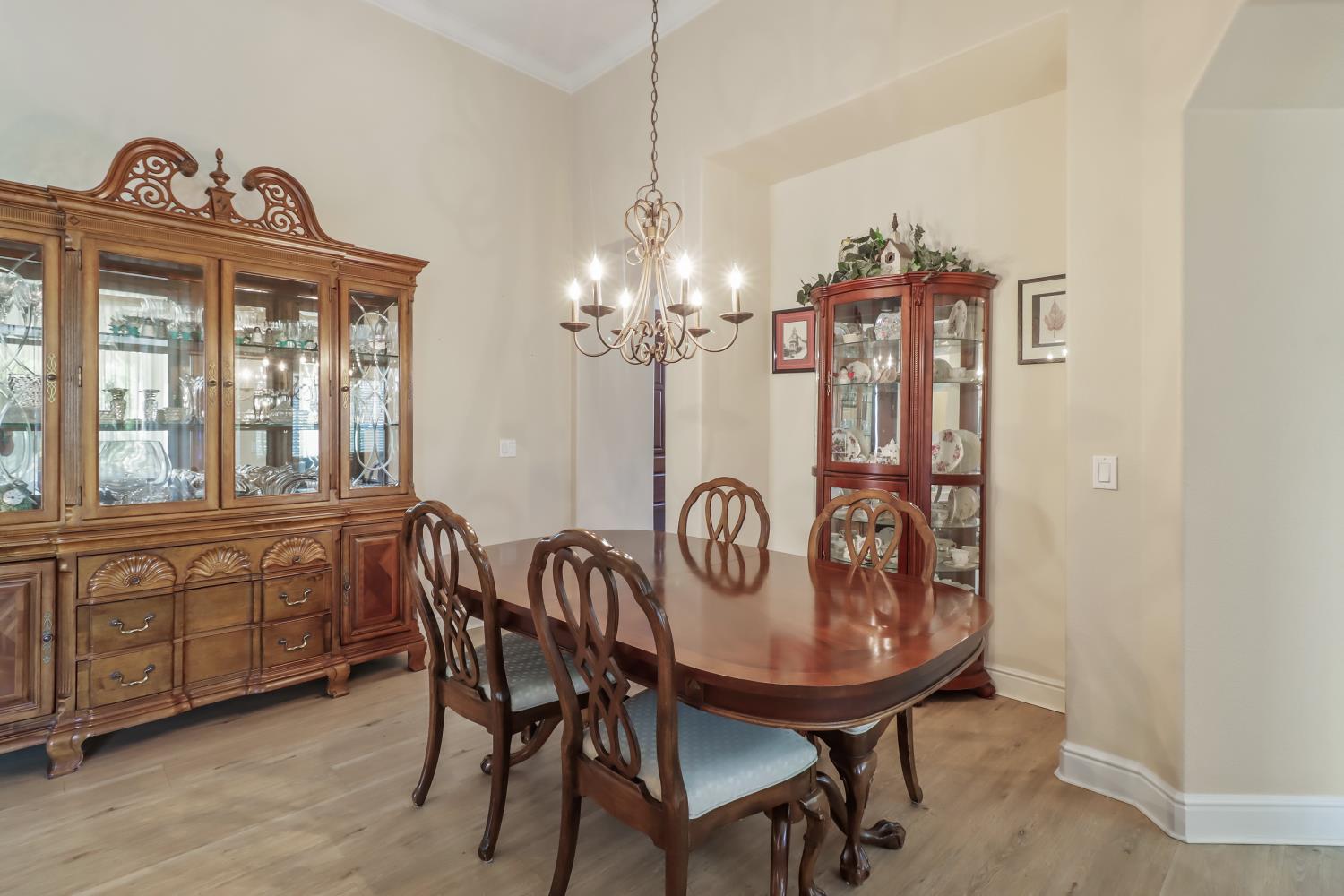 2716 Heritage Park Lane