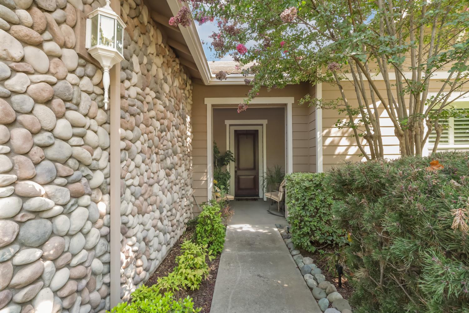 2716 Heritage Park Lane