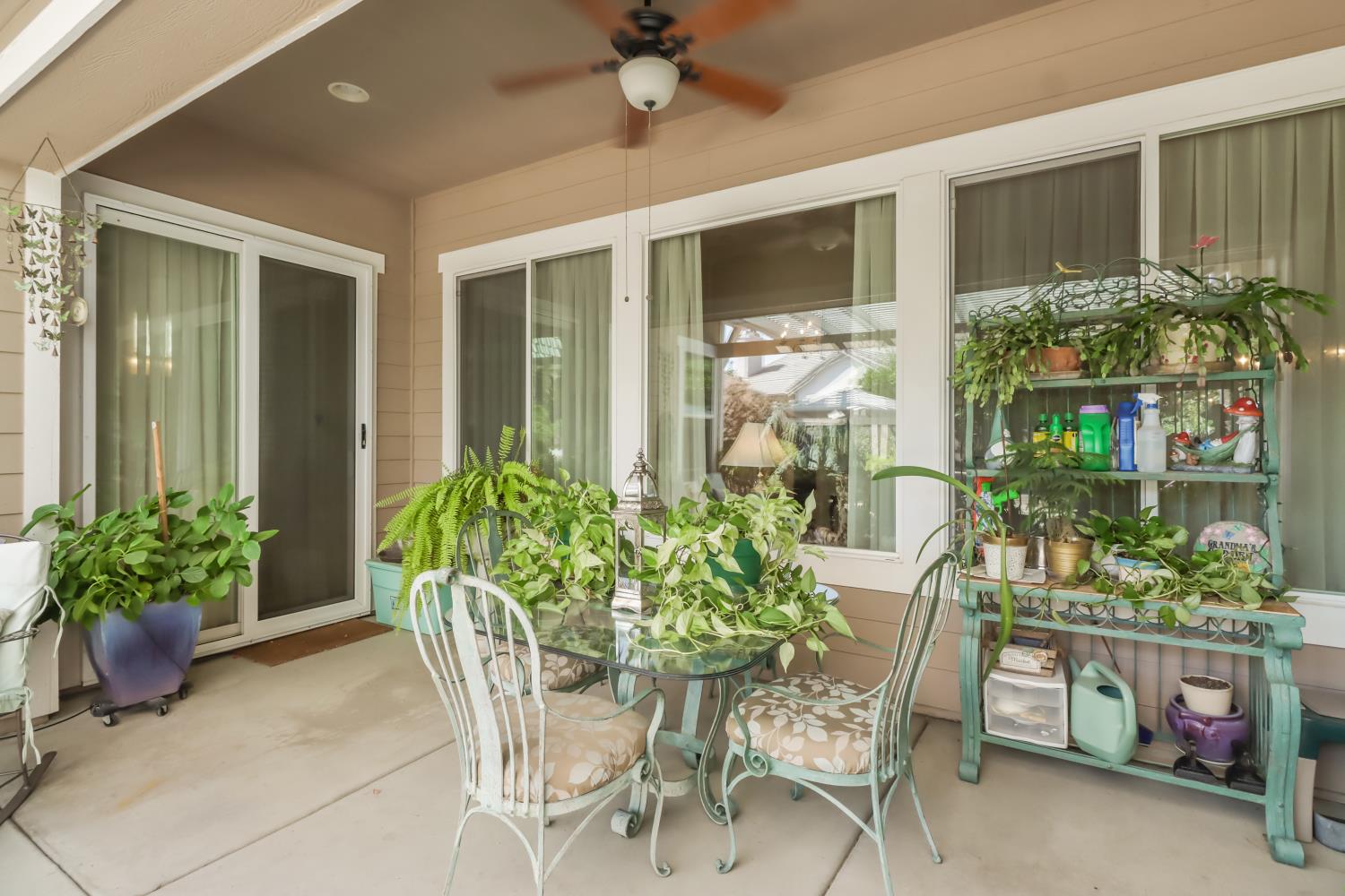 2716 Heritage Park Lane