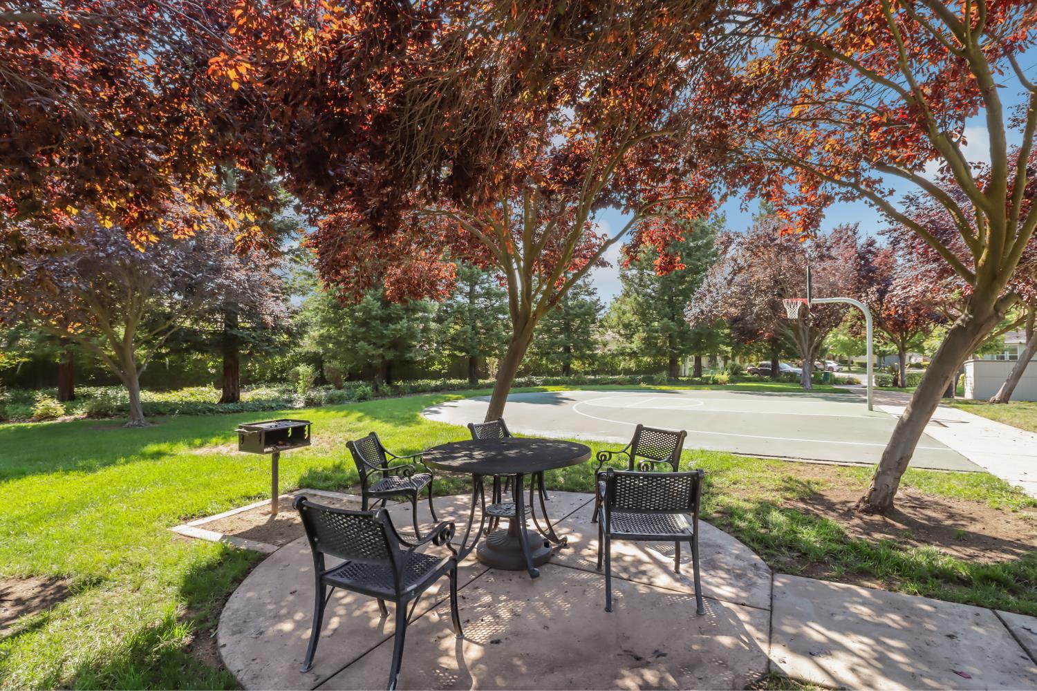 2716 Heritage Park Lane