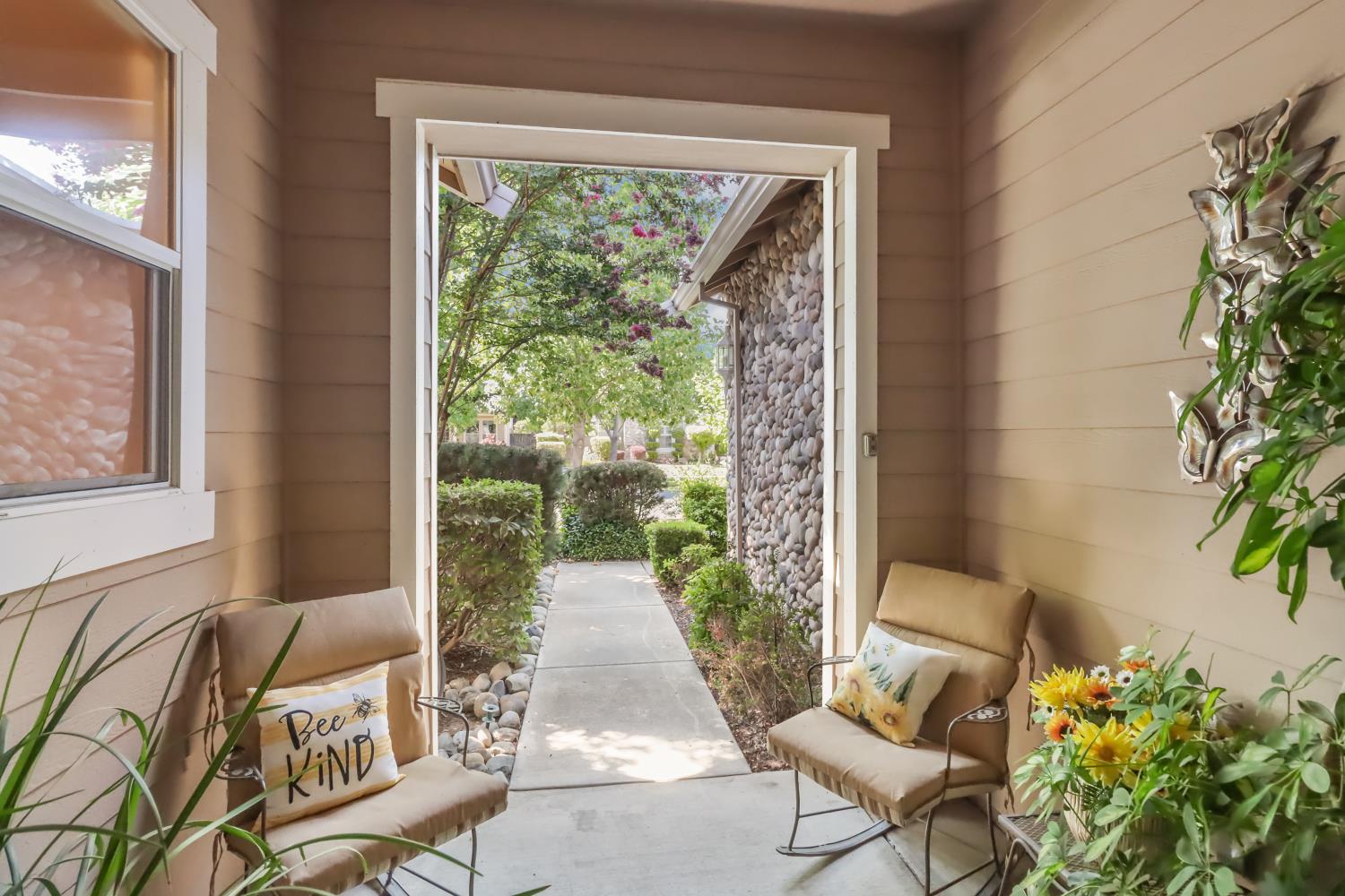 2716 Heritage Park Lane