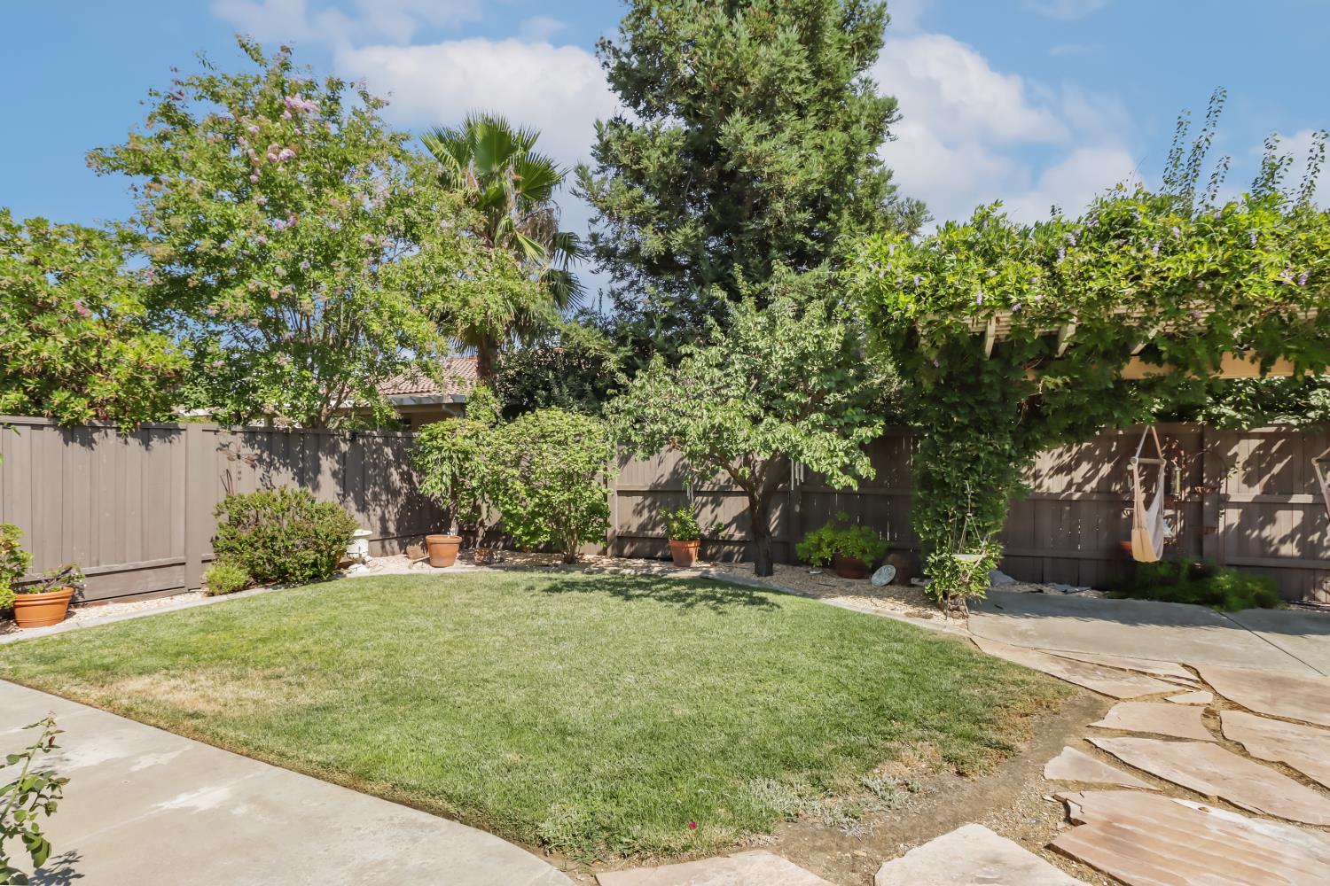 2716 Heritage Park Lane