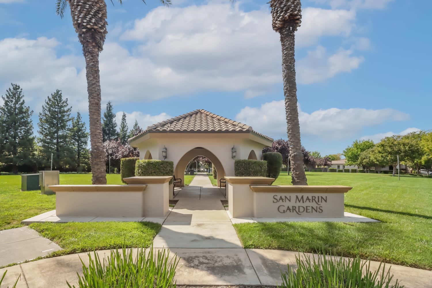 2716 Heritage Park Lane