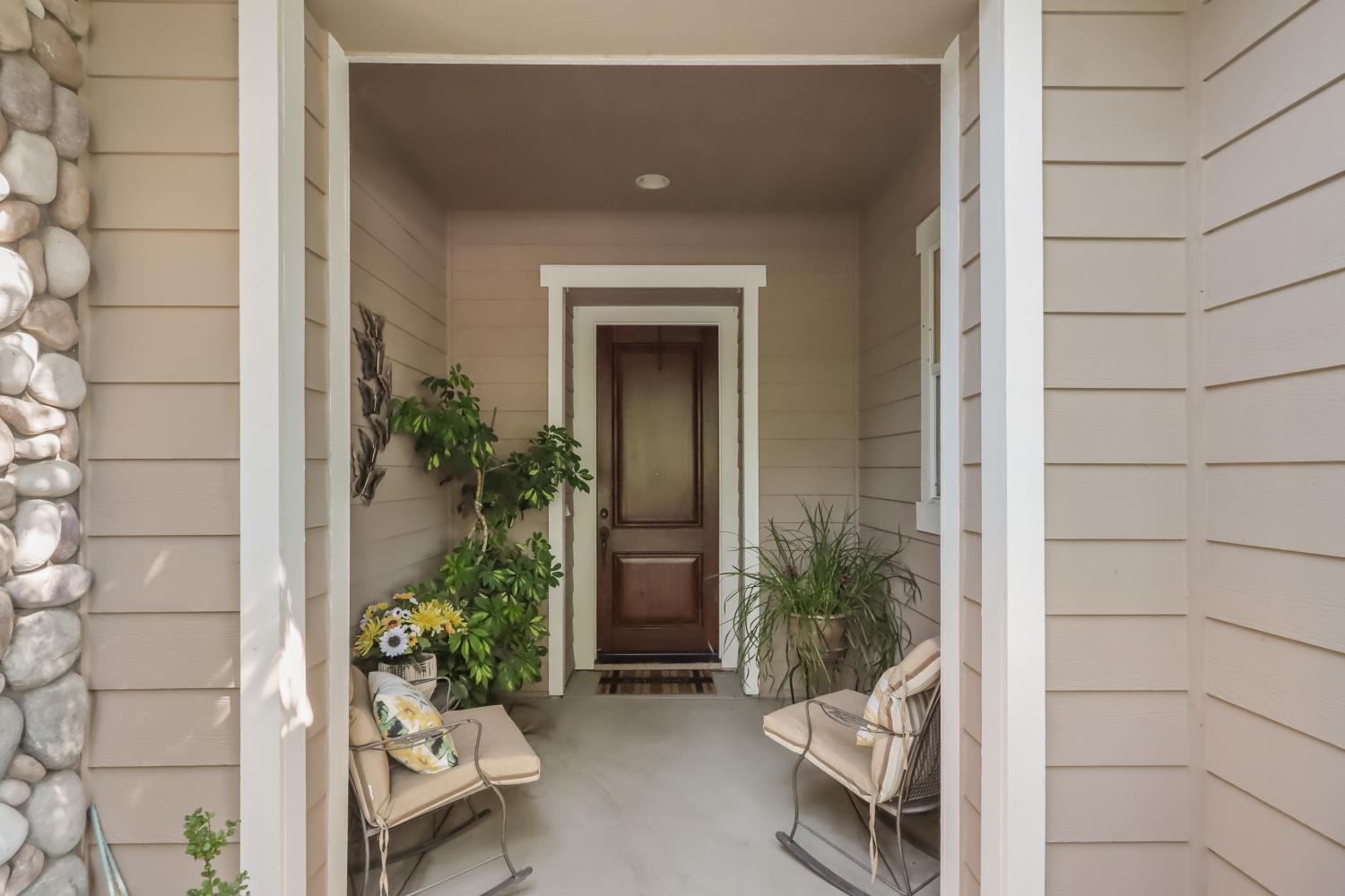 2716 Heritage Park Lane