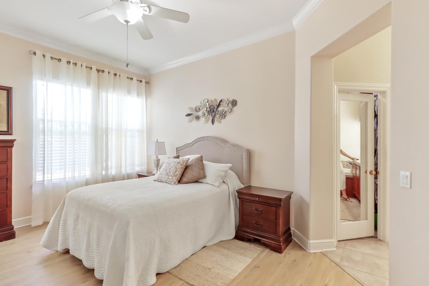 2716 Heritage Park Lane