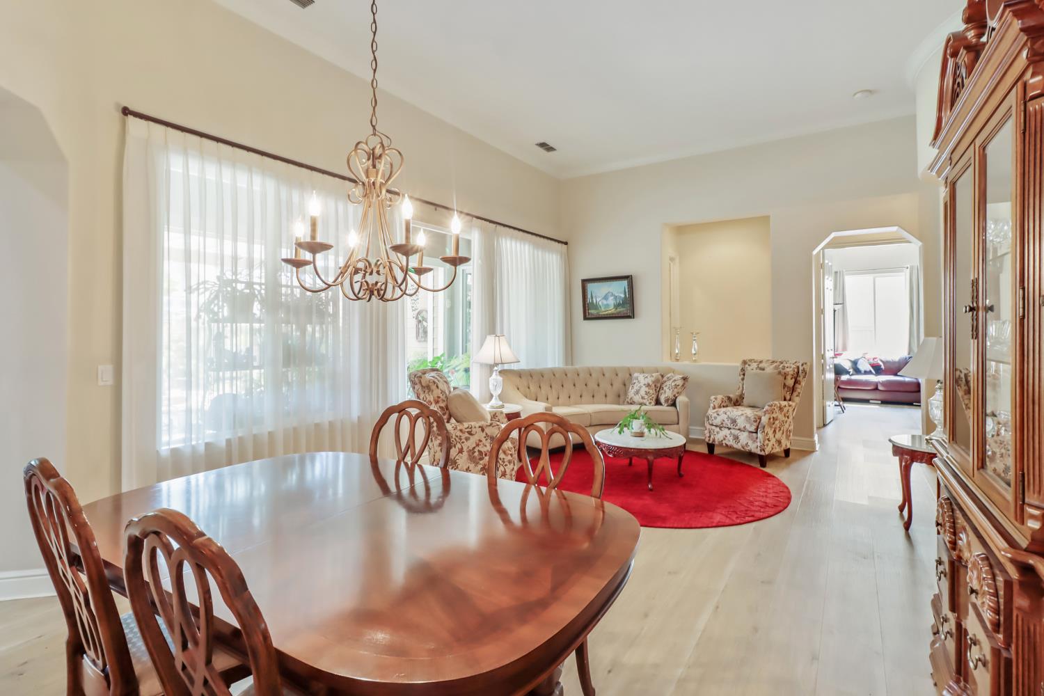 2716 Heritage Park Lane