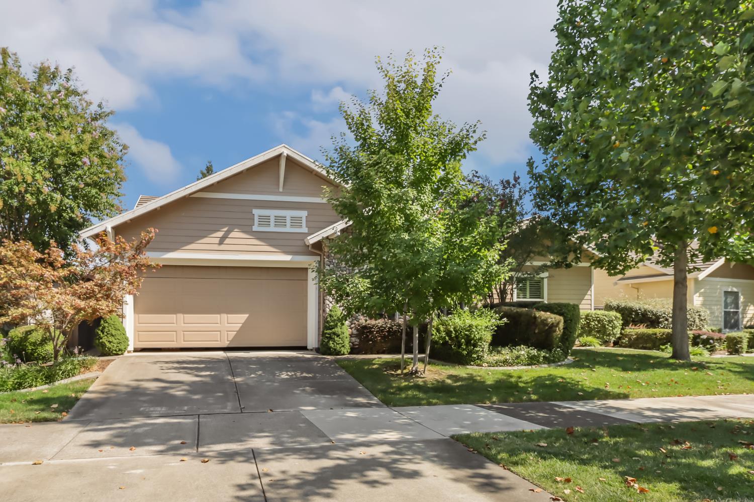 2716 Heritage Park Lane